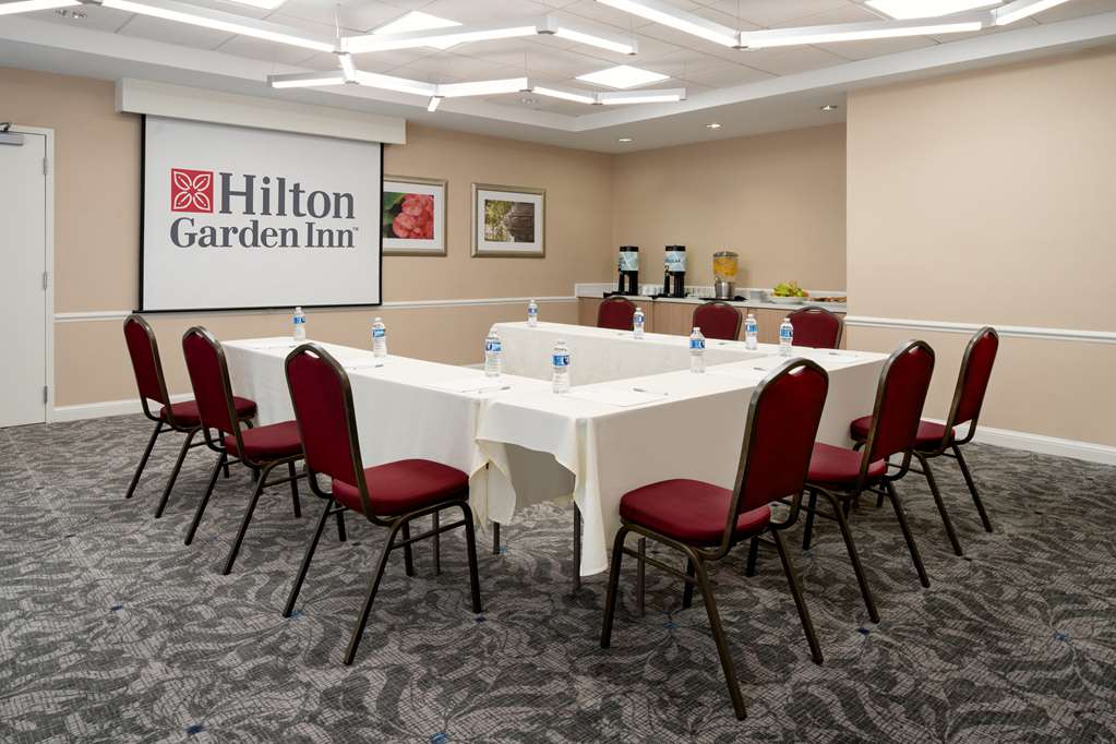 Hilton Garden Inn Roseville Image