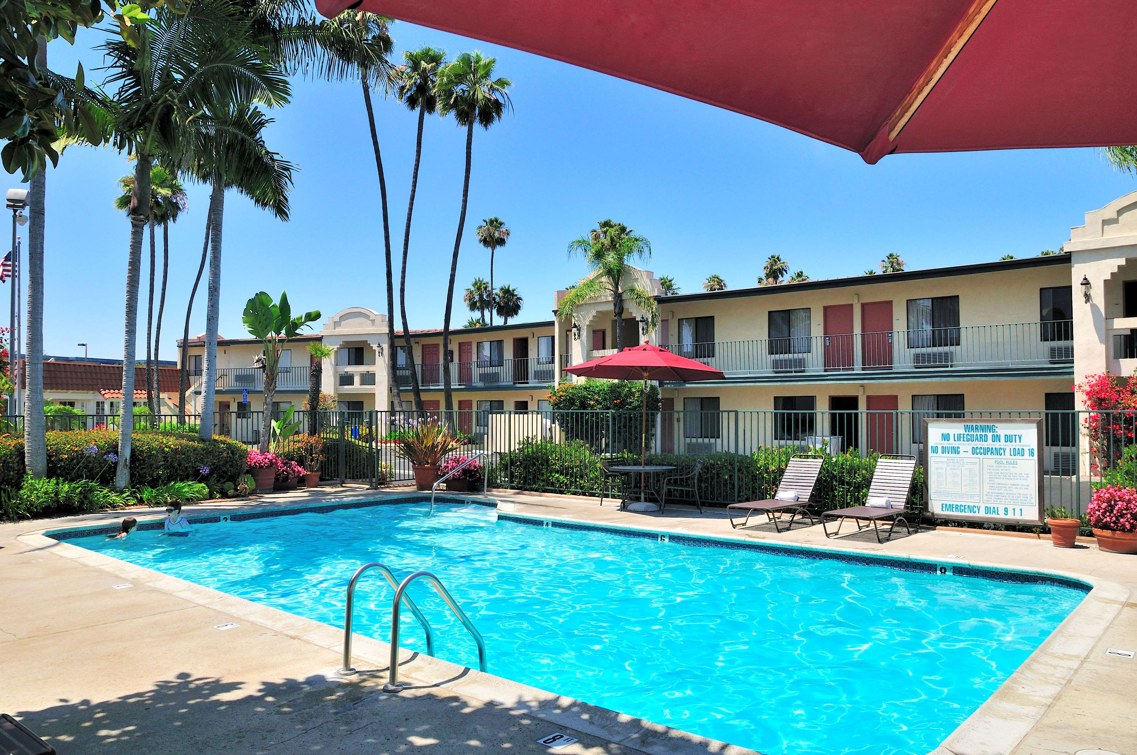 Best Western Lamplighter Inn & Suites at SDSU Photo