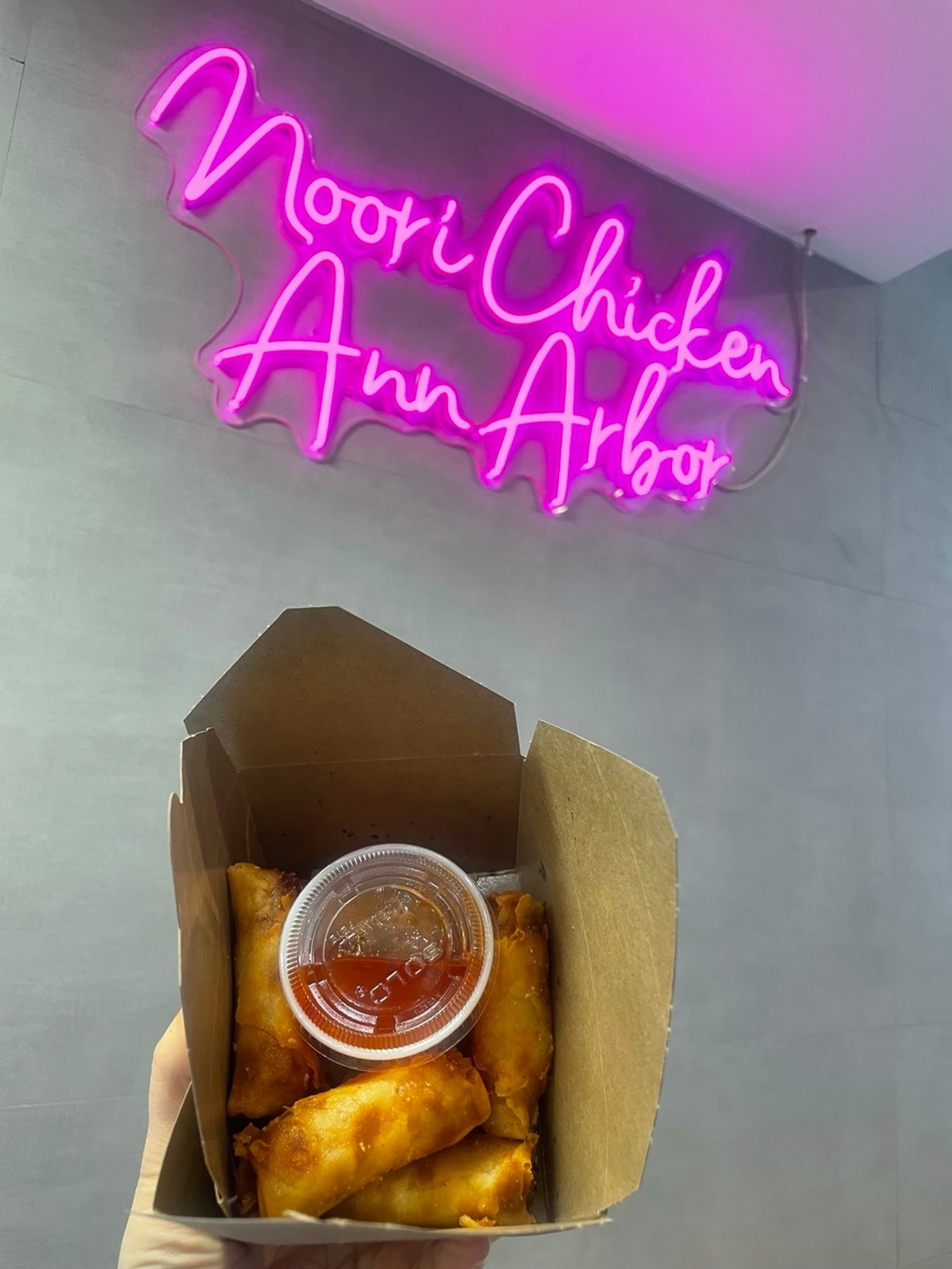 Vegetable Spring Rolls 6pcs with Sweet Chili Sauce