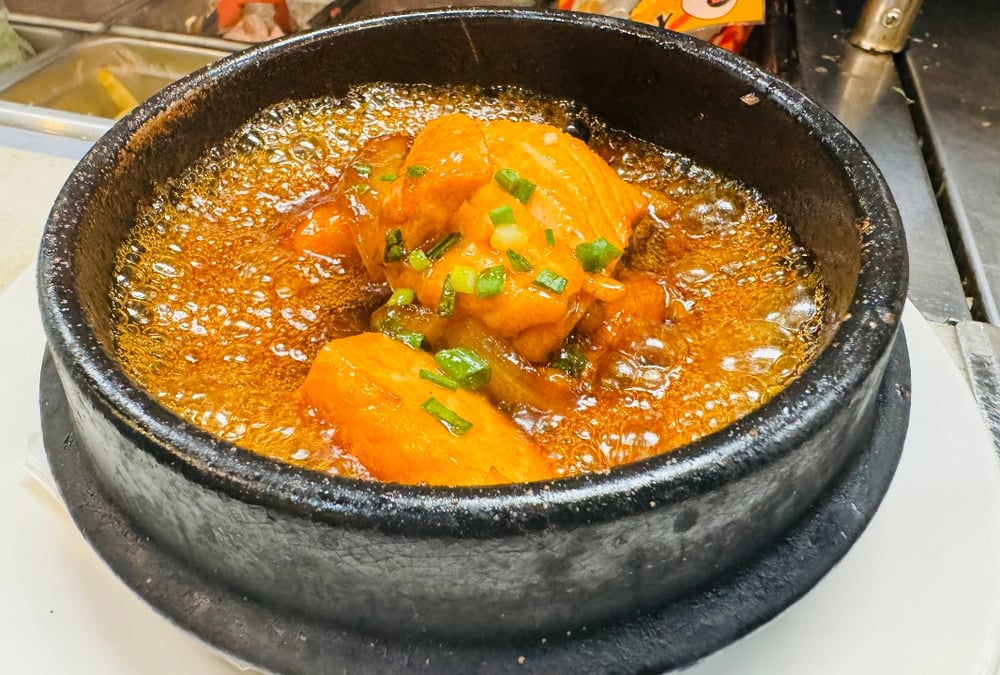 78-Caramelized Salmon Filets in Clay Pot - Ca Salmon Kho To