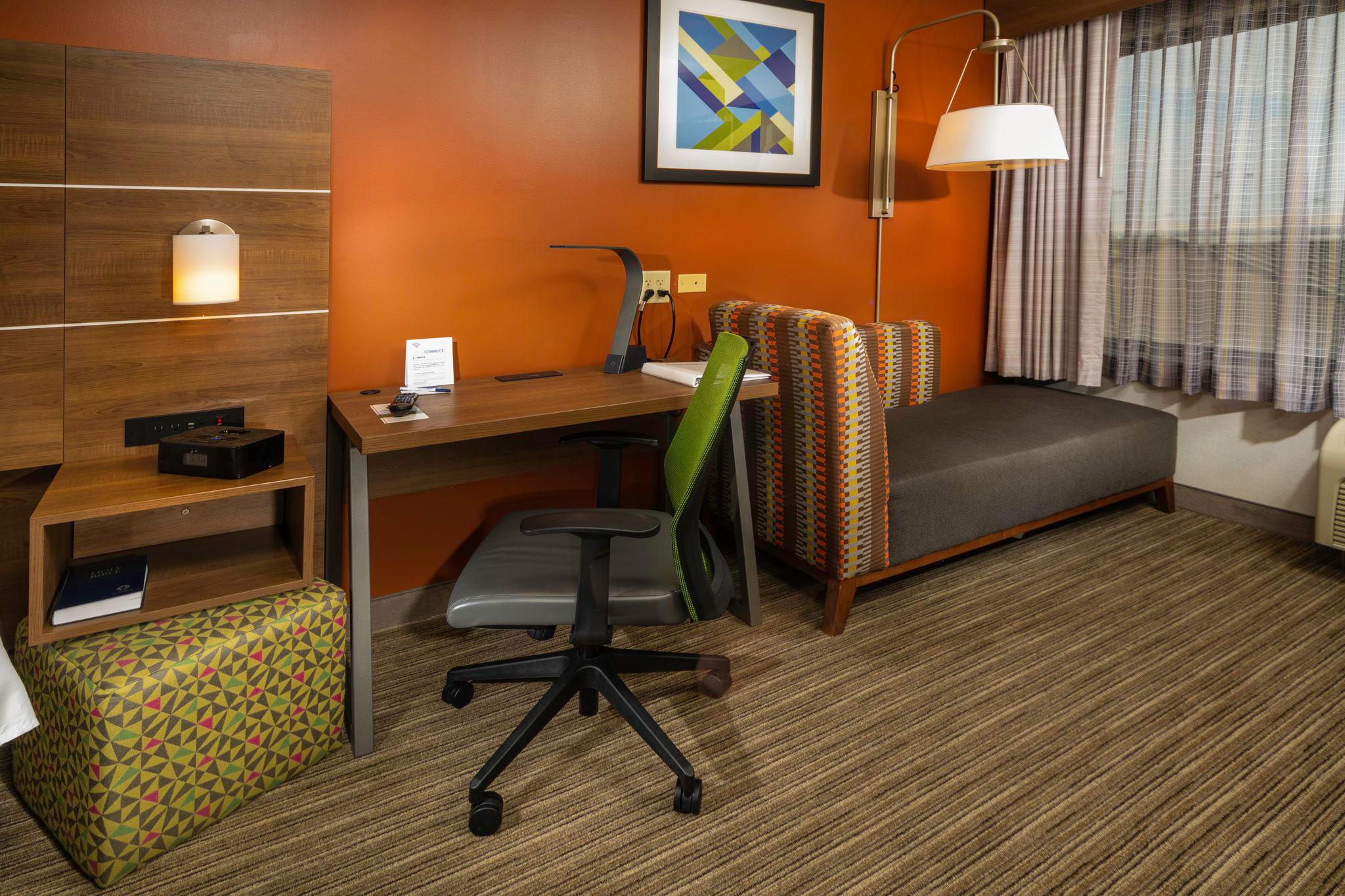 Holiday Inn Express & Suites Pasco-Tricities Photo