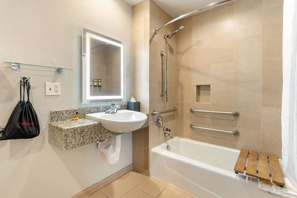 Best Western Plus Rancho Cordova Inn Image