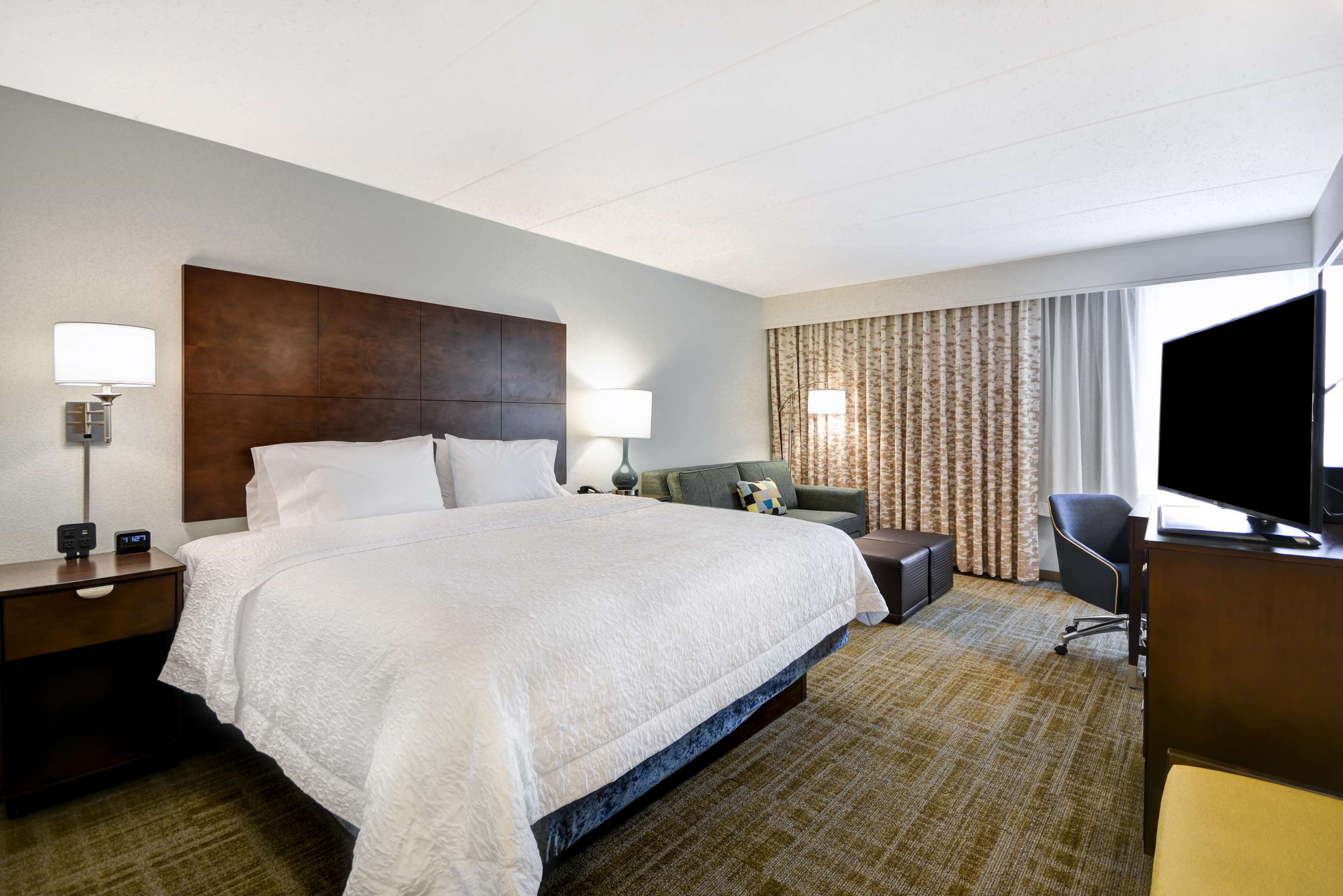 Hampton Inn Chicago/Naperville Photo