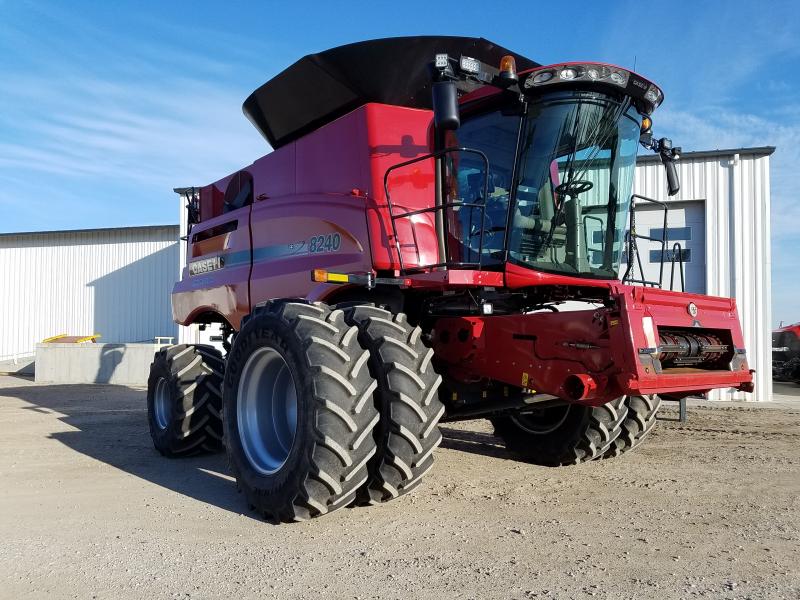 2016 Case IH 8240