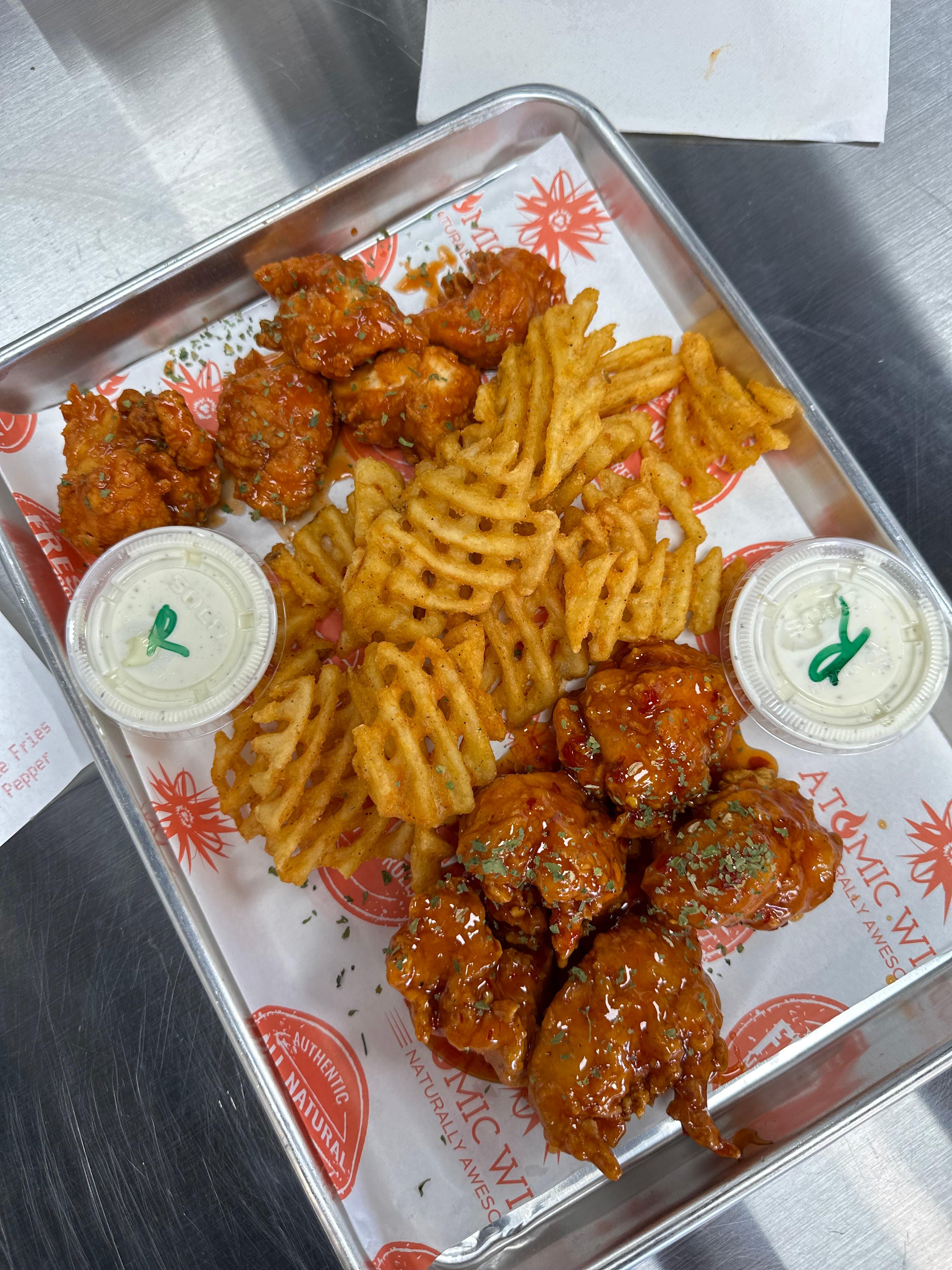Atomic Wings Roanoke Image