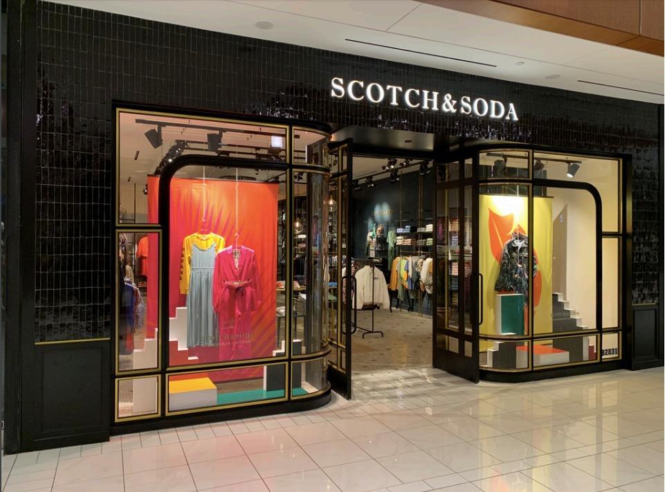 Scotch & Soda Photo