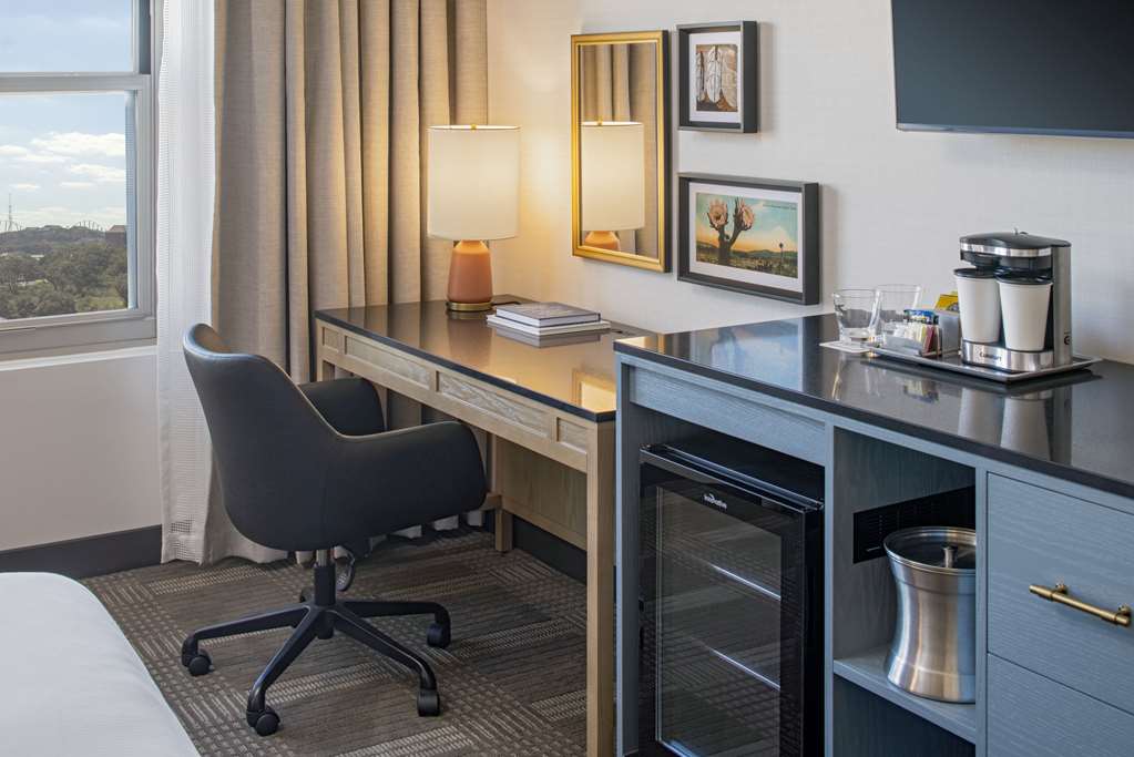 Hilton San Antonio Hill Country Image
