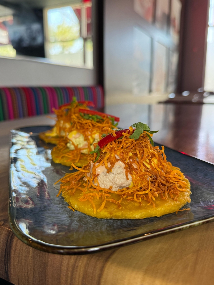 TOSTONES TUNA