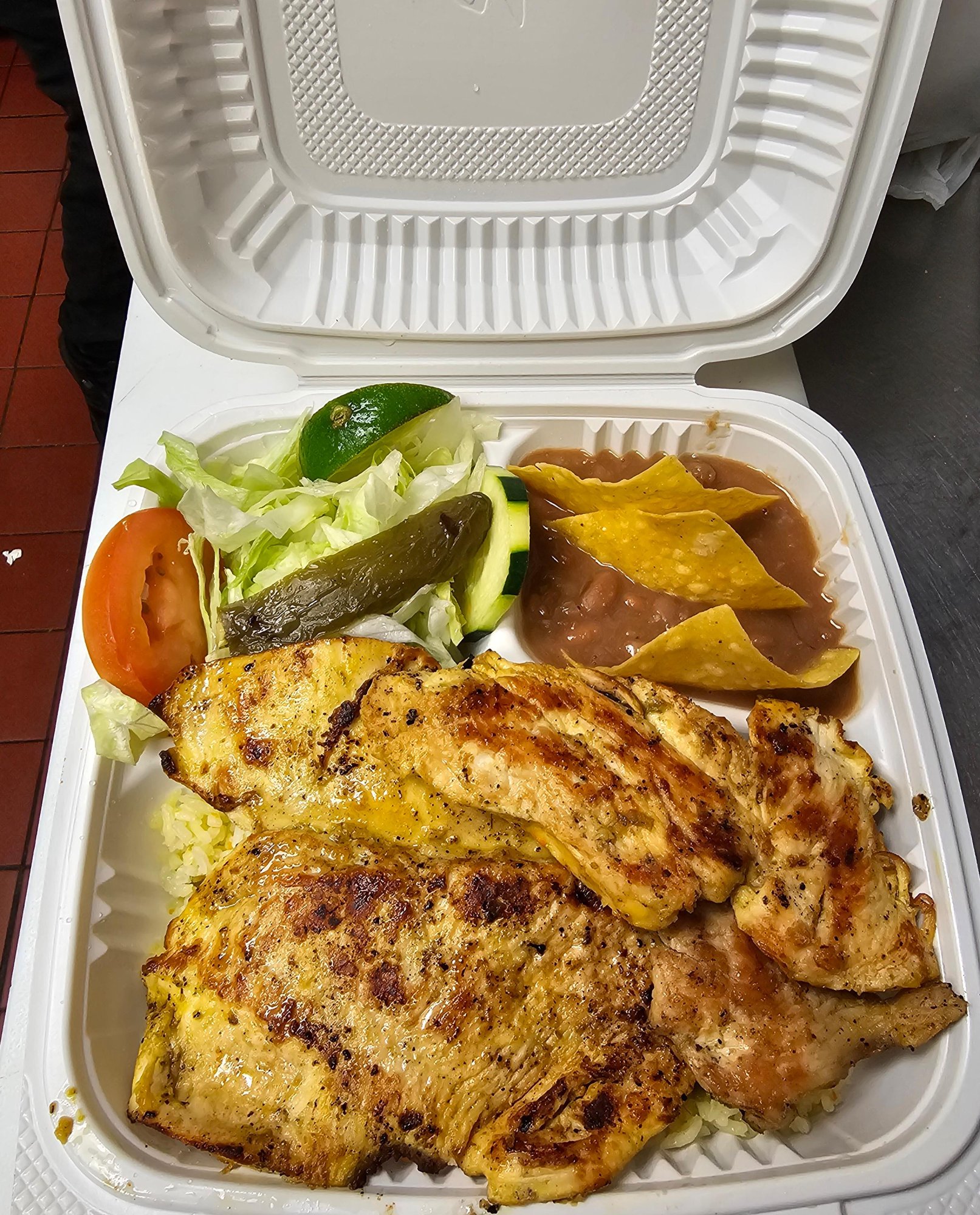 Pechuga Asada, a la plancha (Marinated Chicken Cutlet)