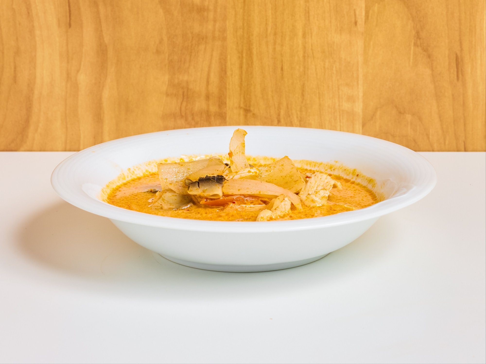 Tom Kha