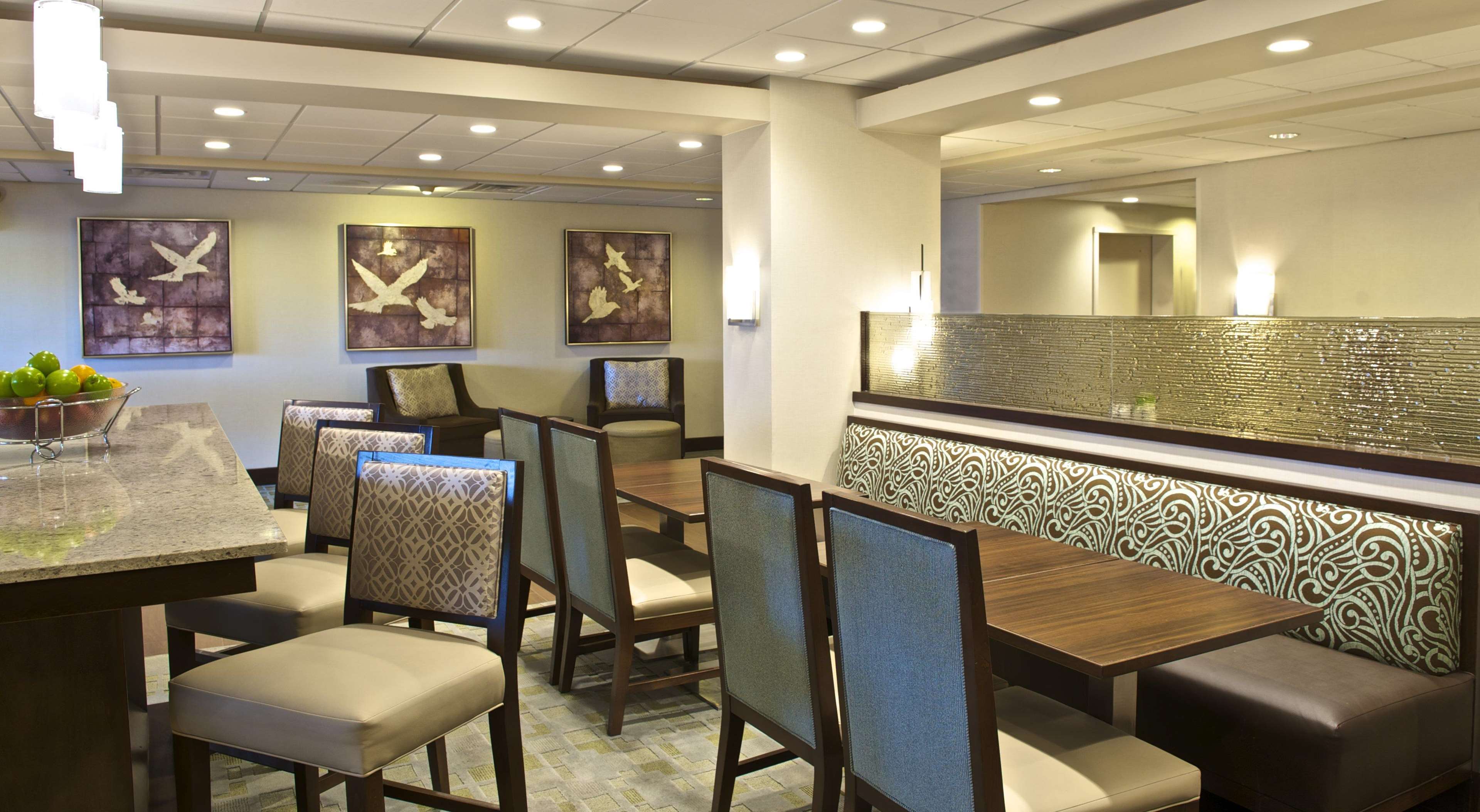 Hampton Inn Evansville Photo