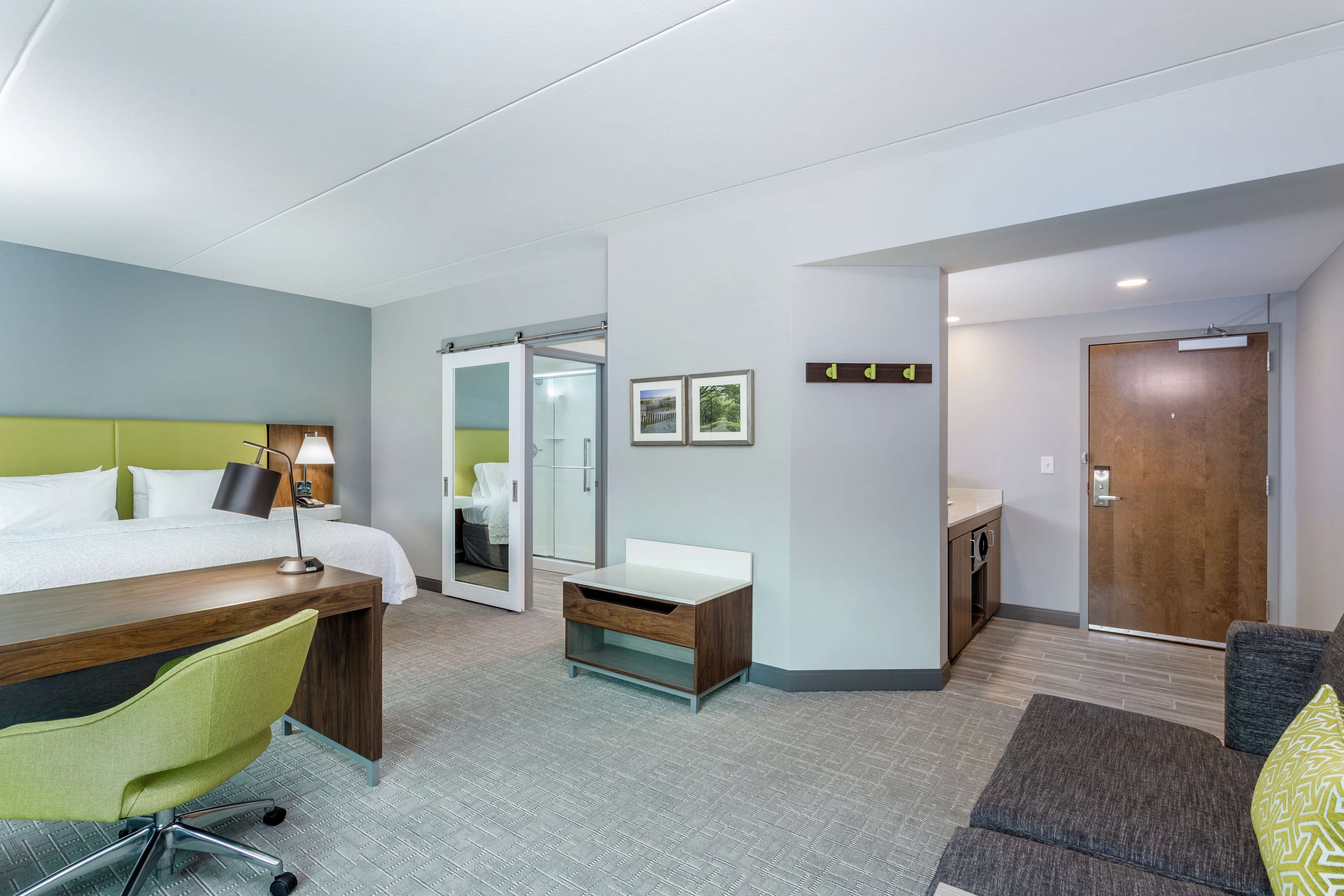 Guest room