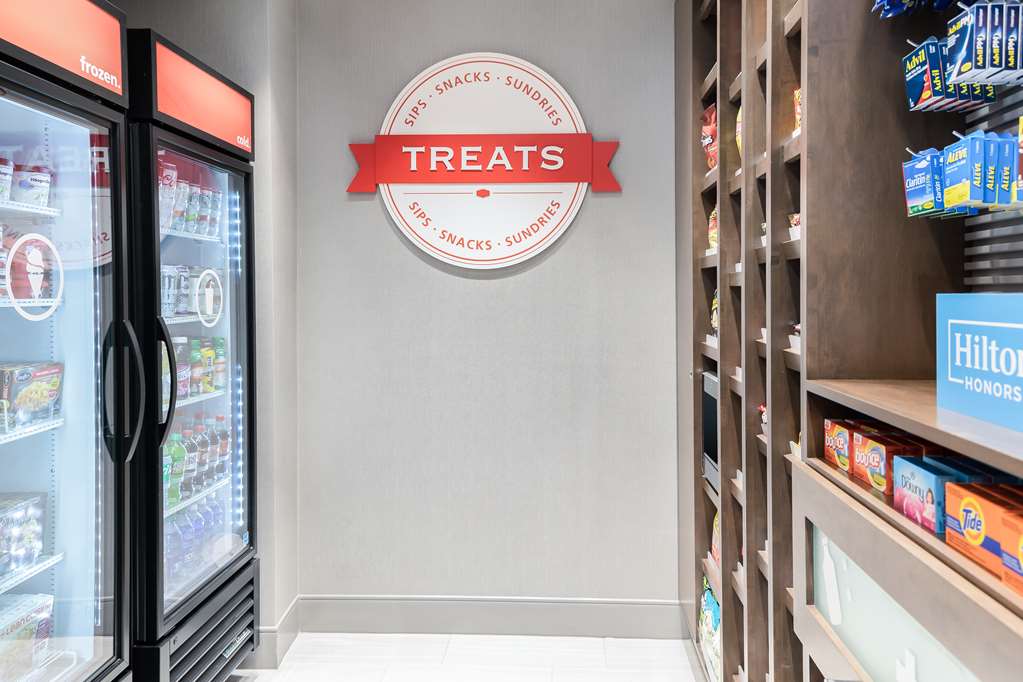 Hampton Inn & Suites Santa Rosa Sonoma Wine Country Image