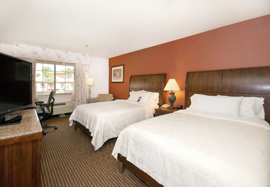 Hilton Garden Inn Palm Springs/Rancho Mirage Image