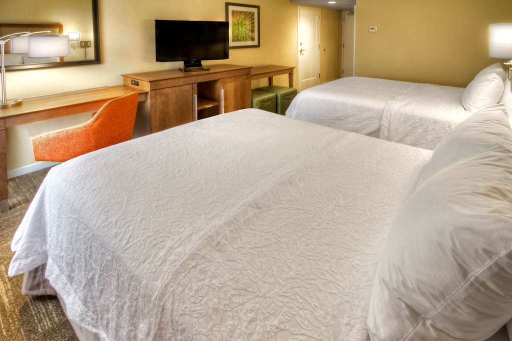 Hampton Inn & Suites Asheville Airport Image