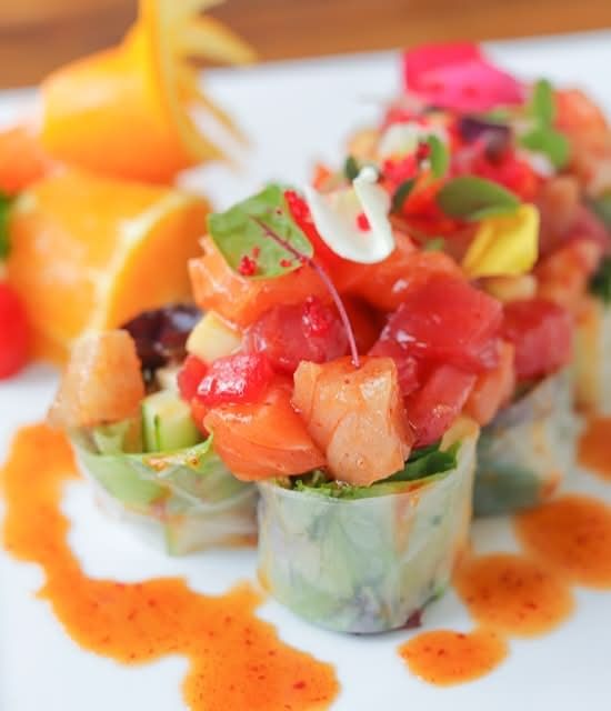 Sashimi Salad Roll