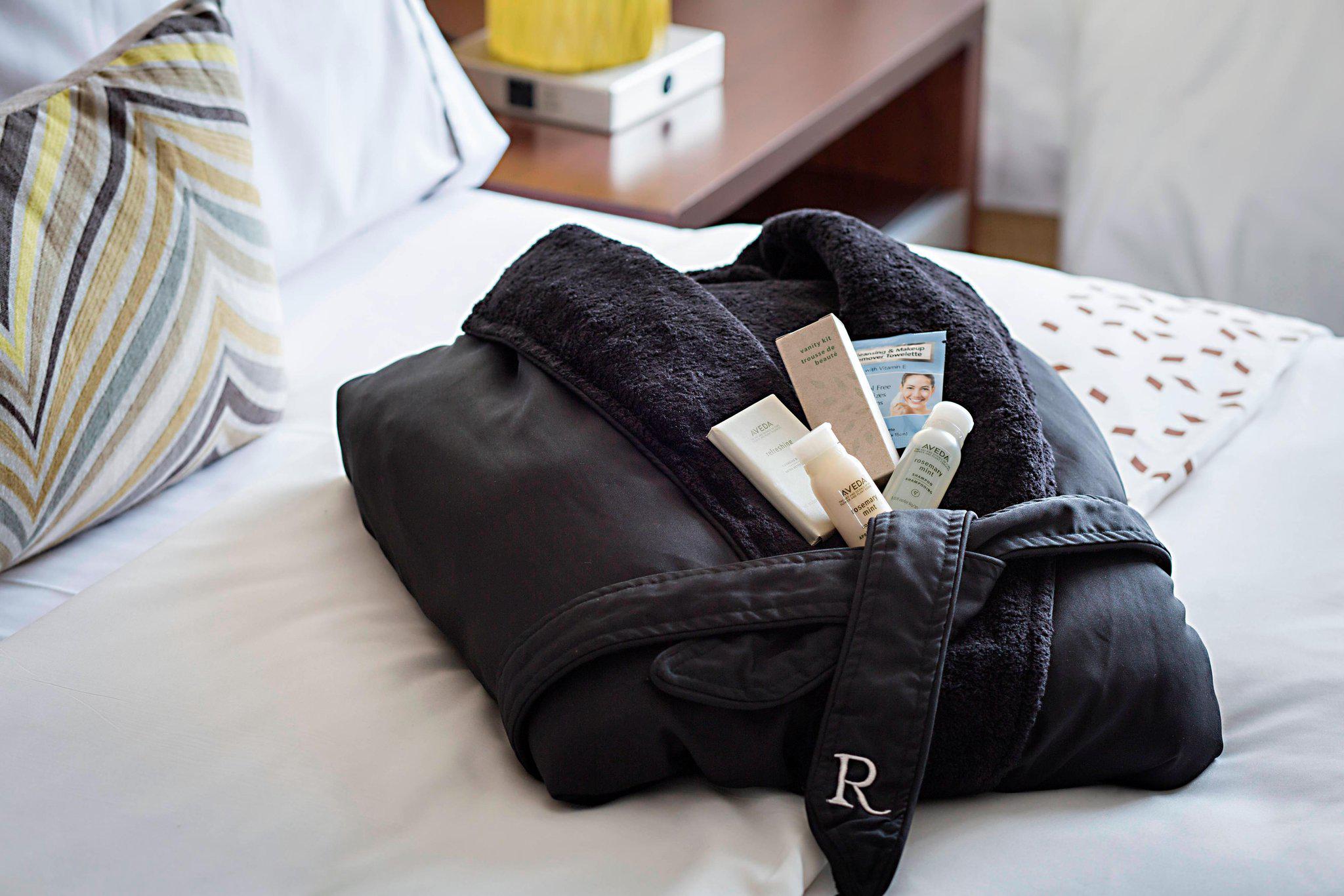 Renaissance Columbus Downtown Hotel Photo