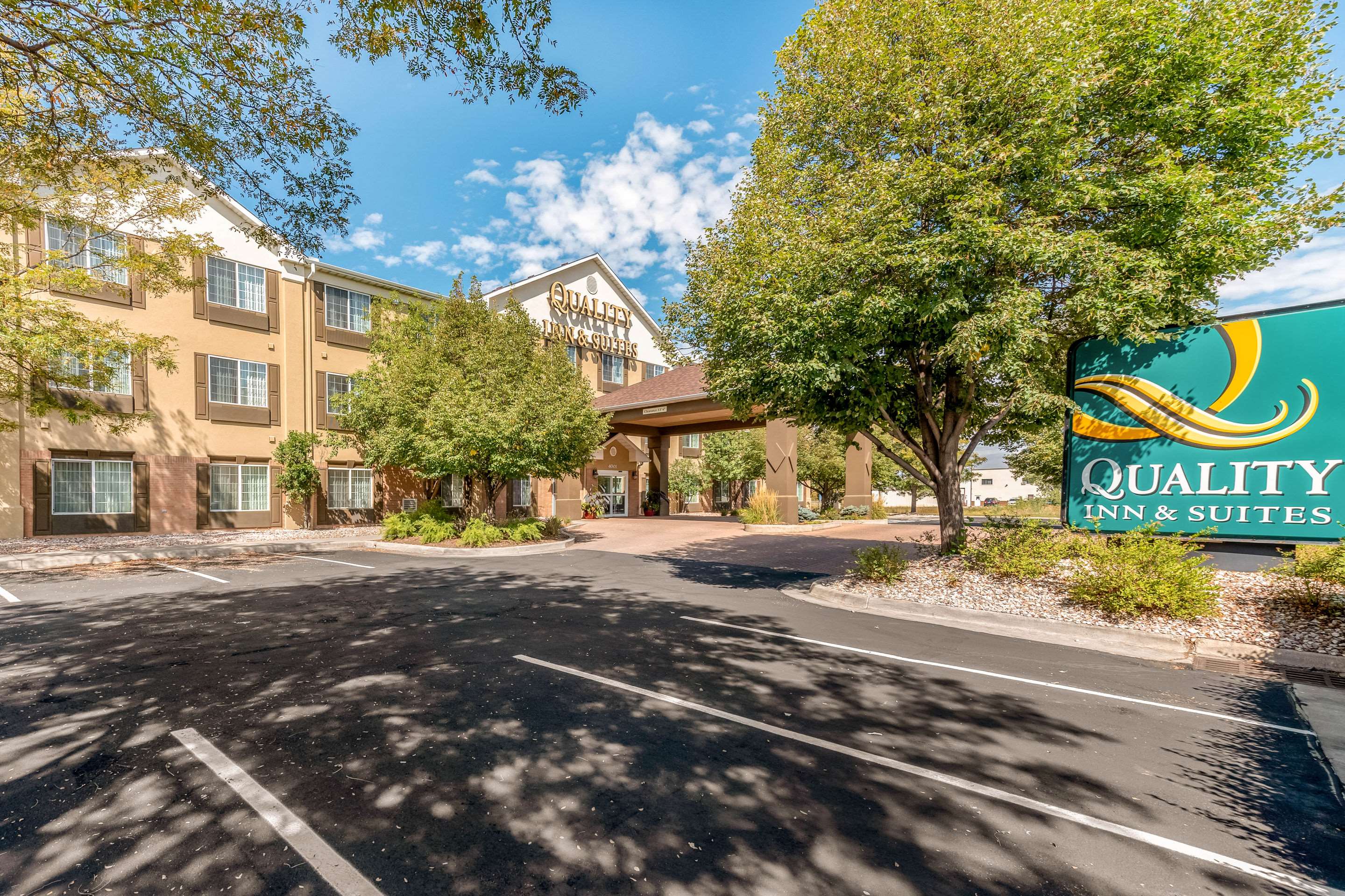 Quality Inn & Suites University Fort Collins Photo