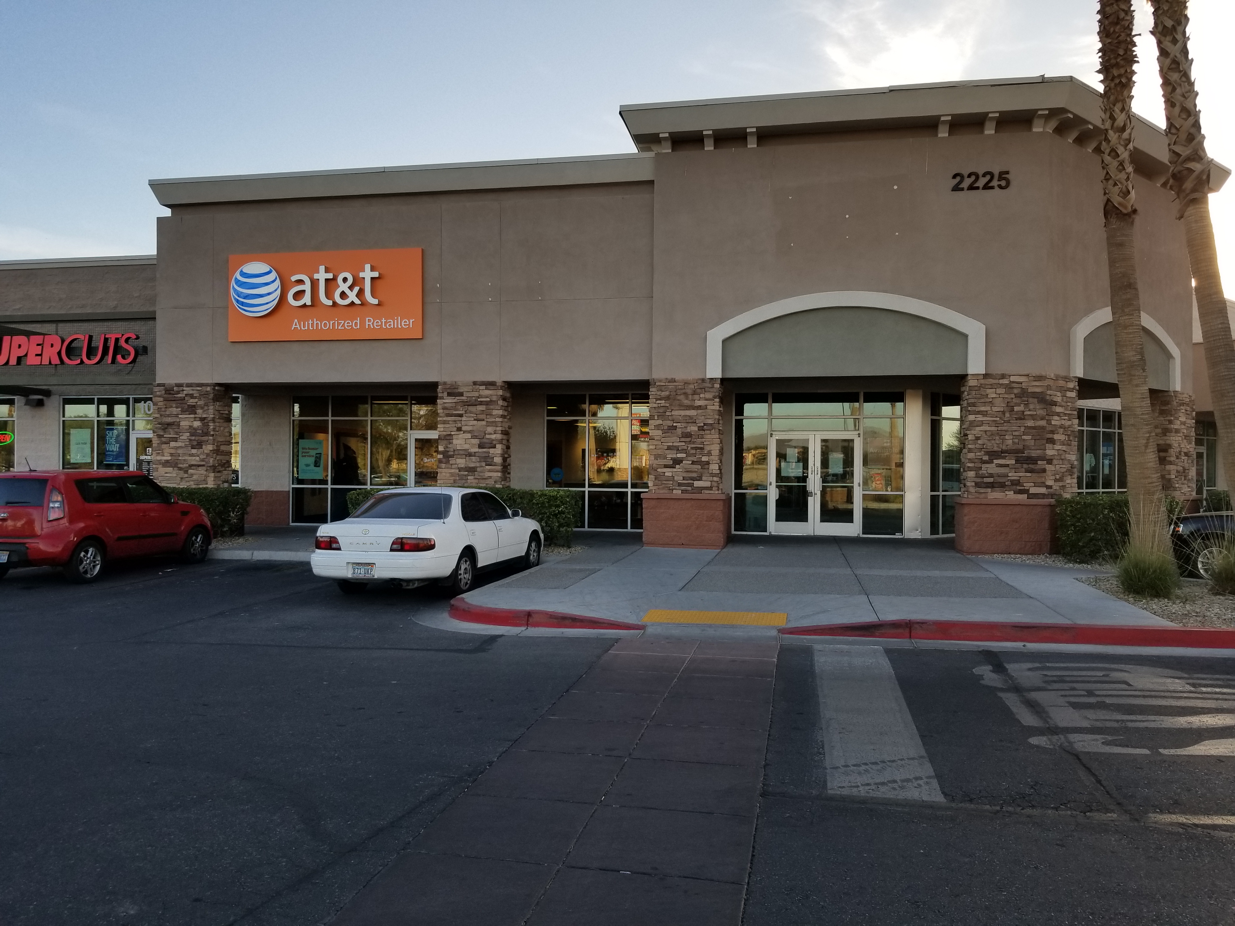 AT&T Store Photo