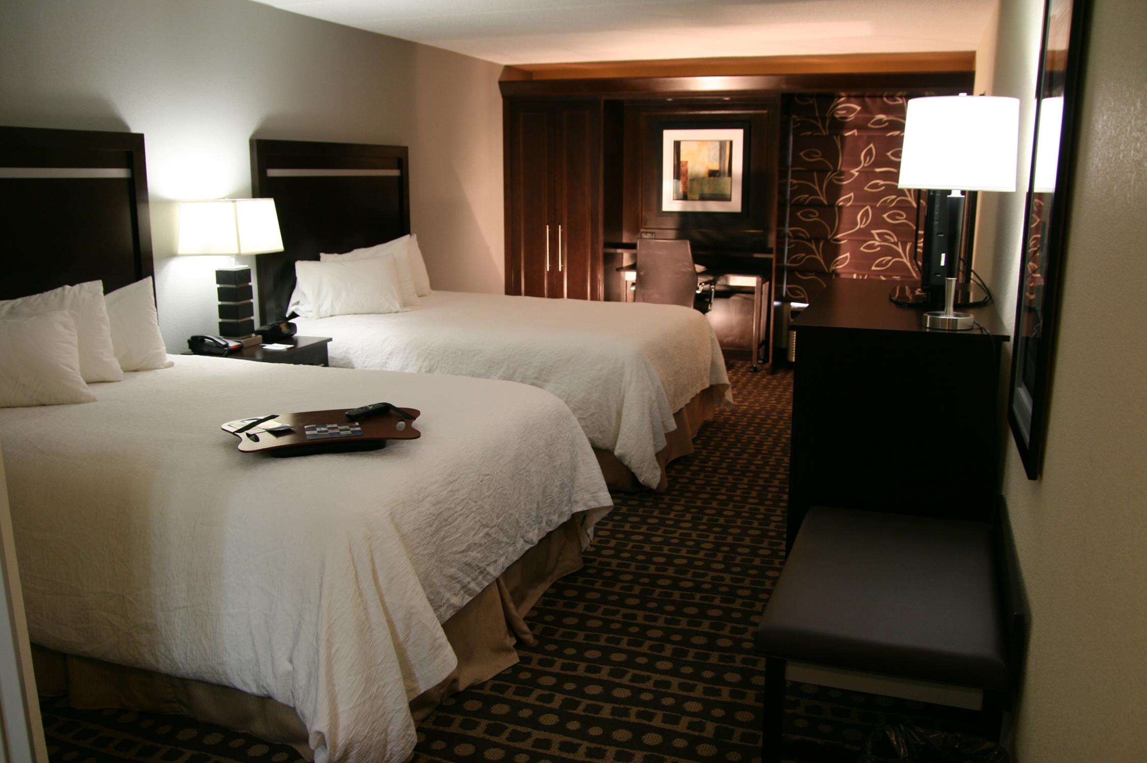 Hampton Inn Columbus-West Photo