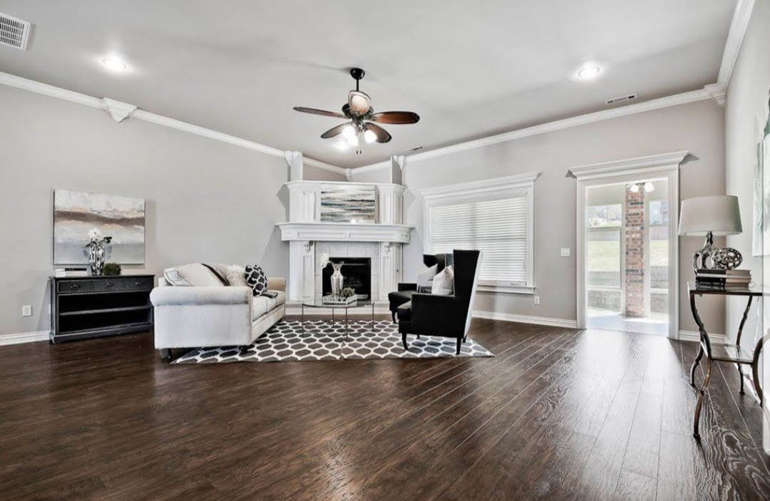 Chammowne Painting Image