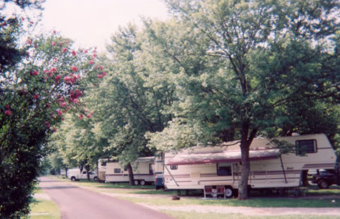 Bowling Green KOA Holiday Photo