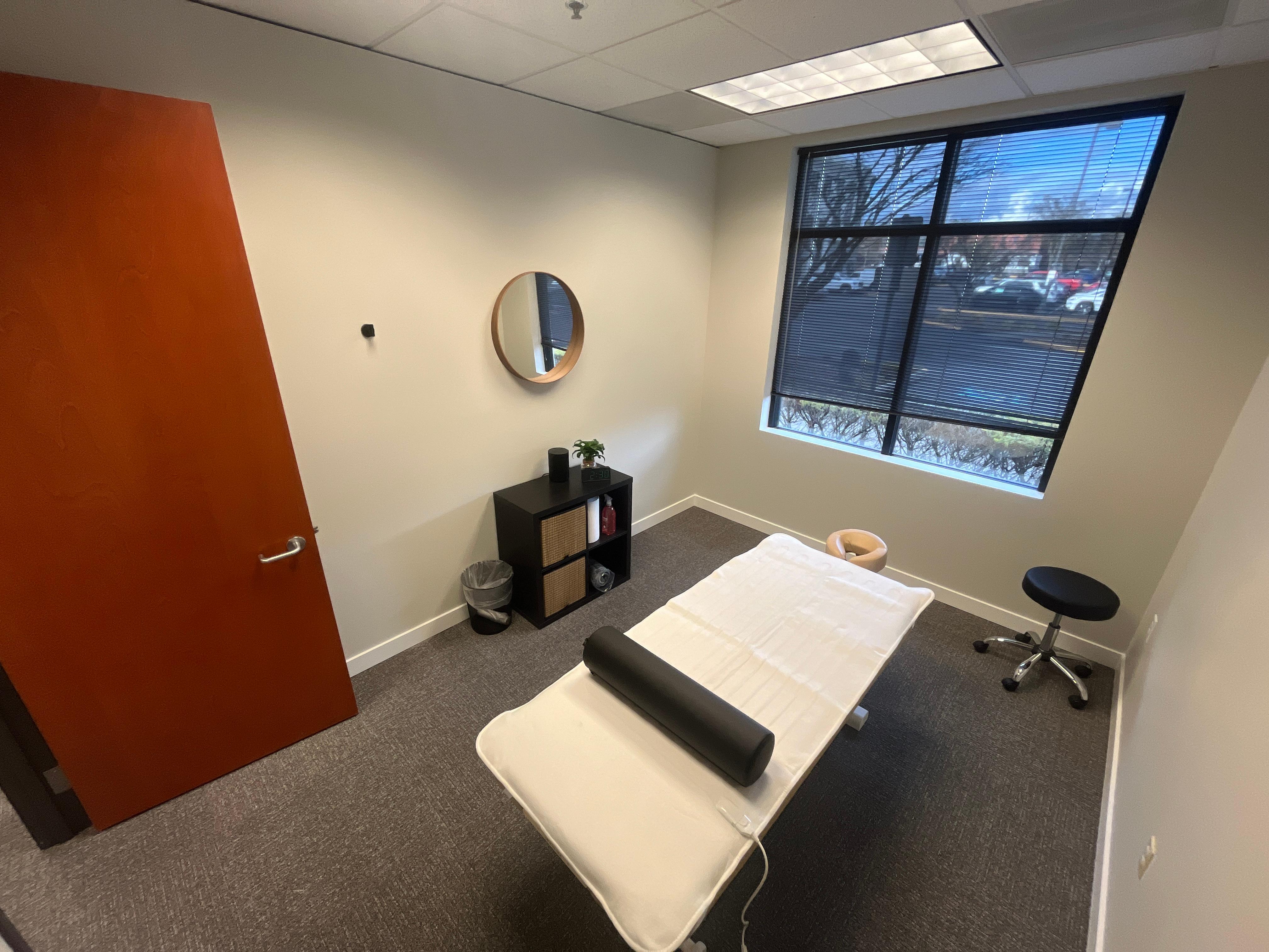 Accident Care Chiropractic Image