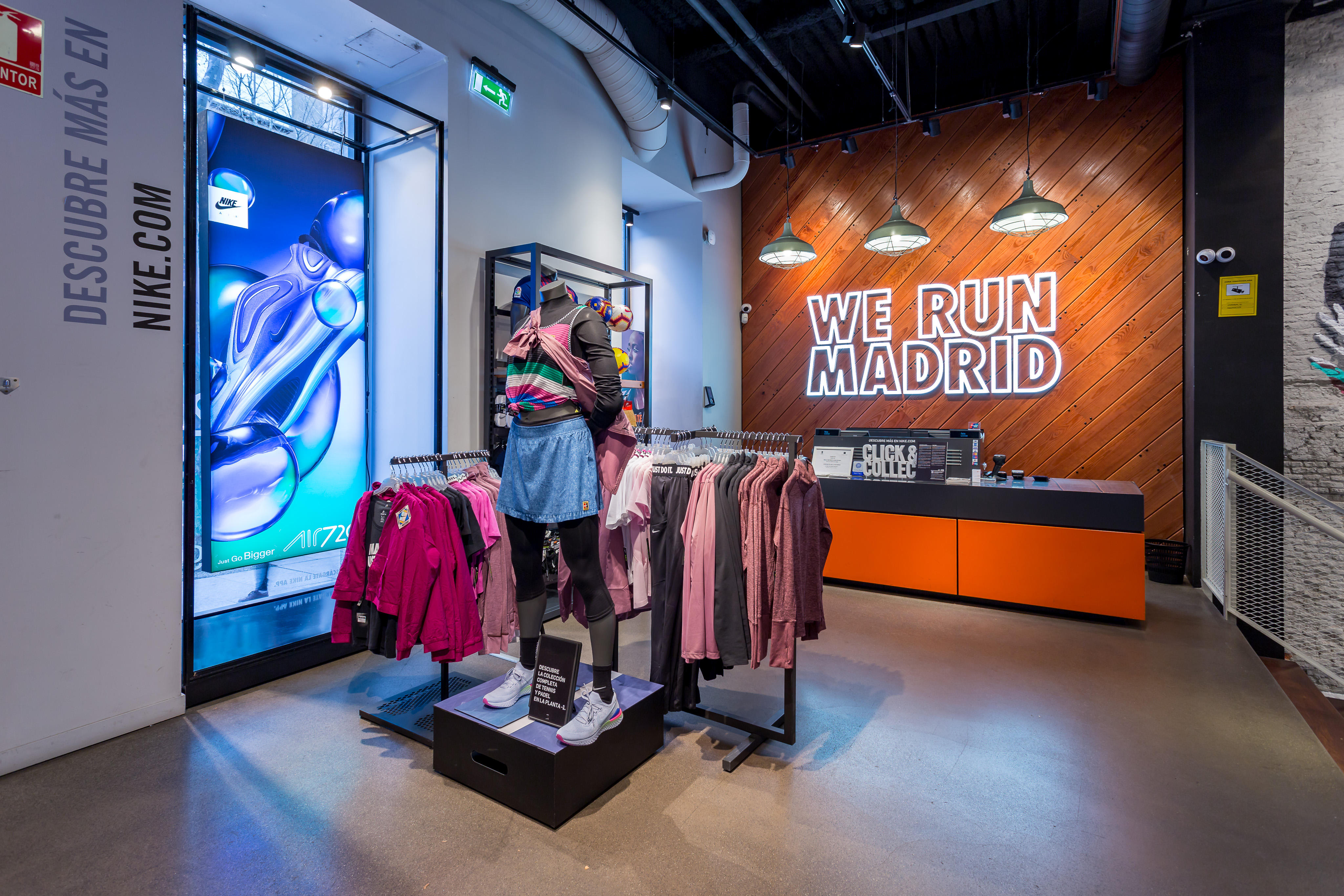 Images Nike Store Serrano
