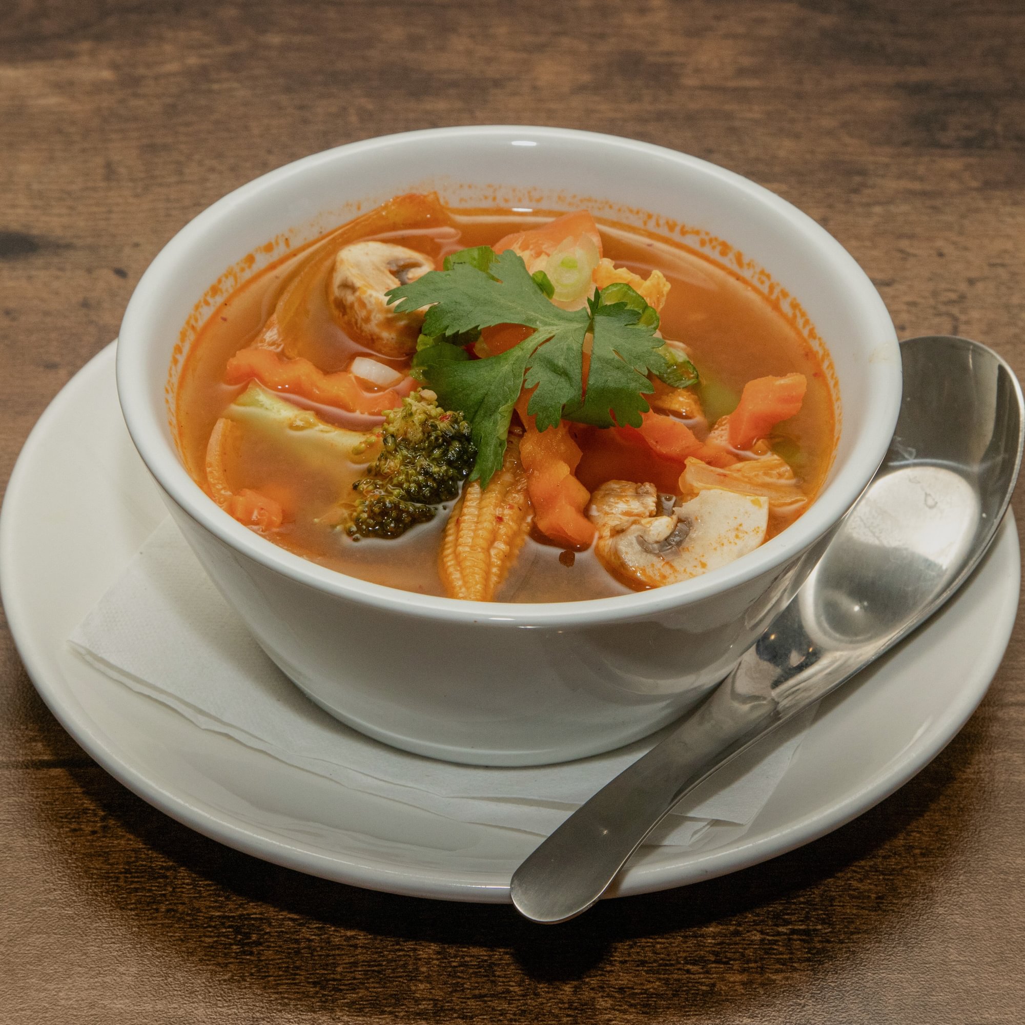 Tom Yum (Hot & Sour Soup)