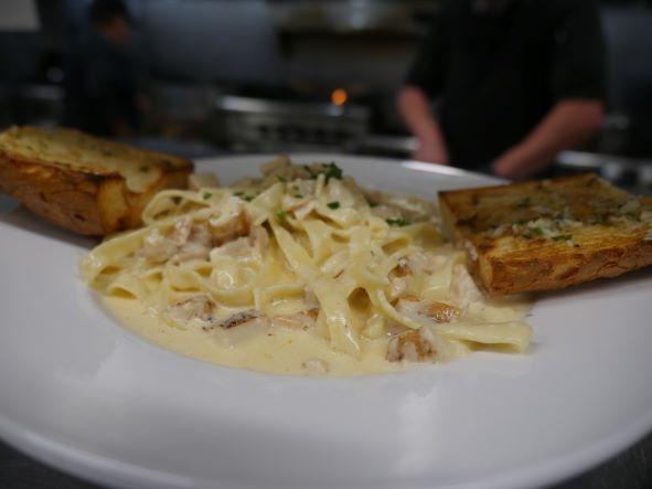 Fettuccine Alfredo