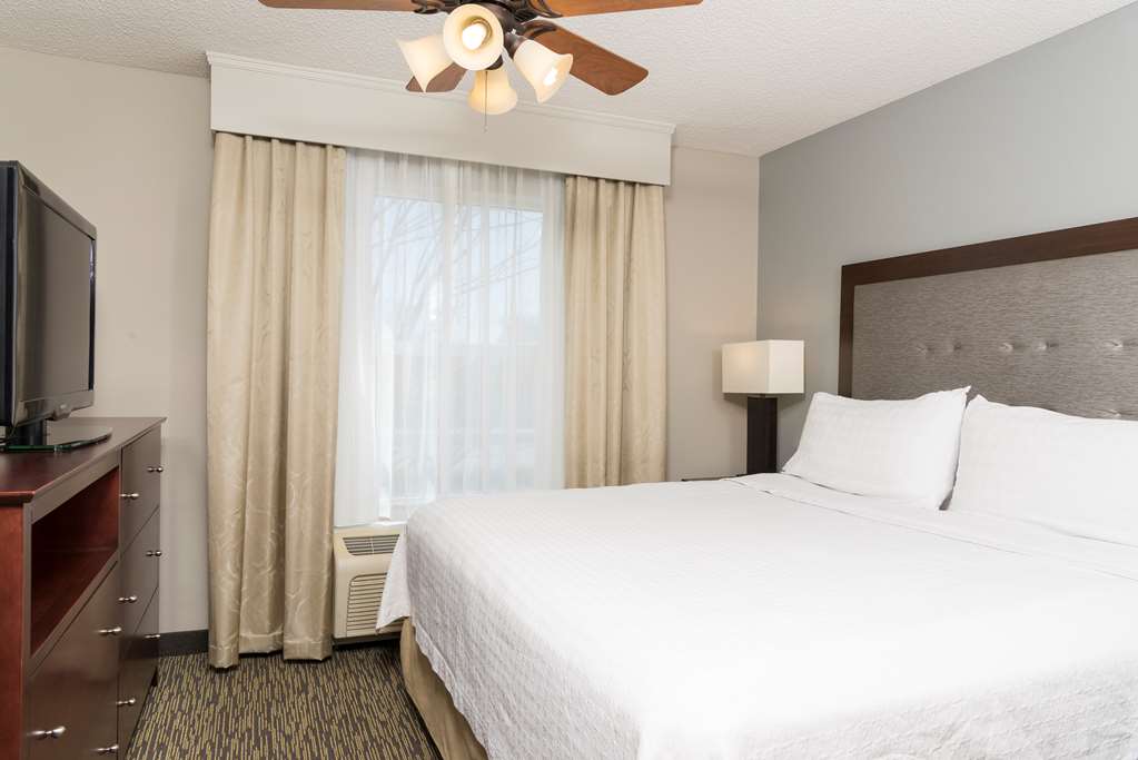 Homewood Suites by Hilton Bloomington Image