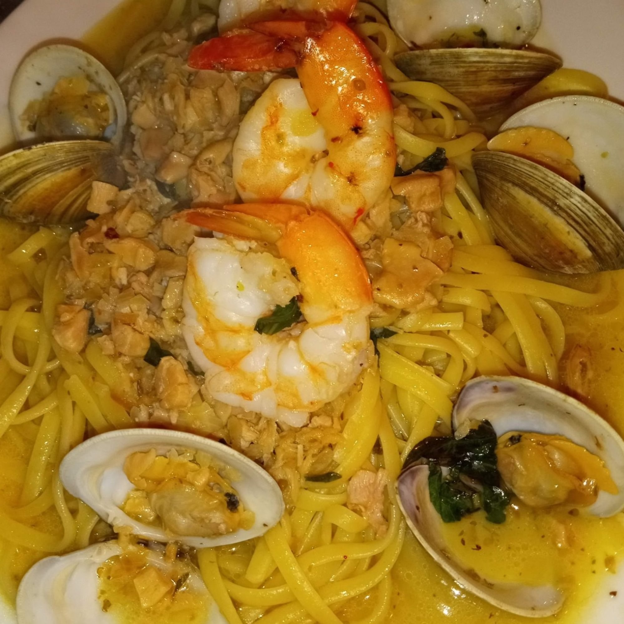 Shrimp & Clams Bianco Pasta