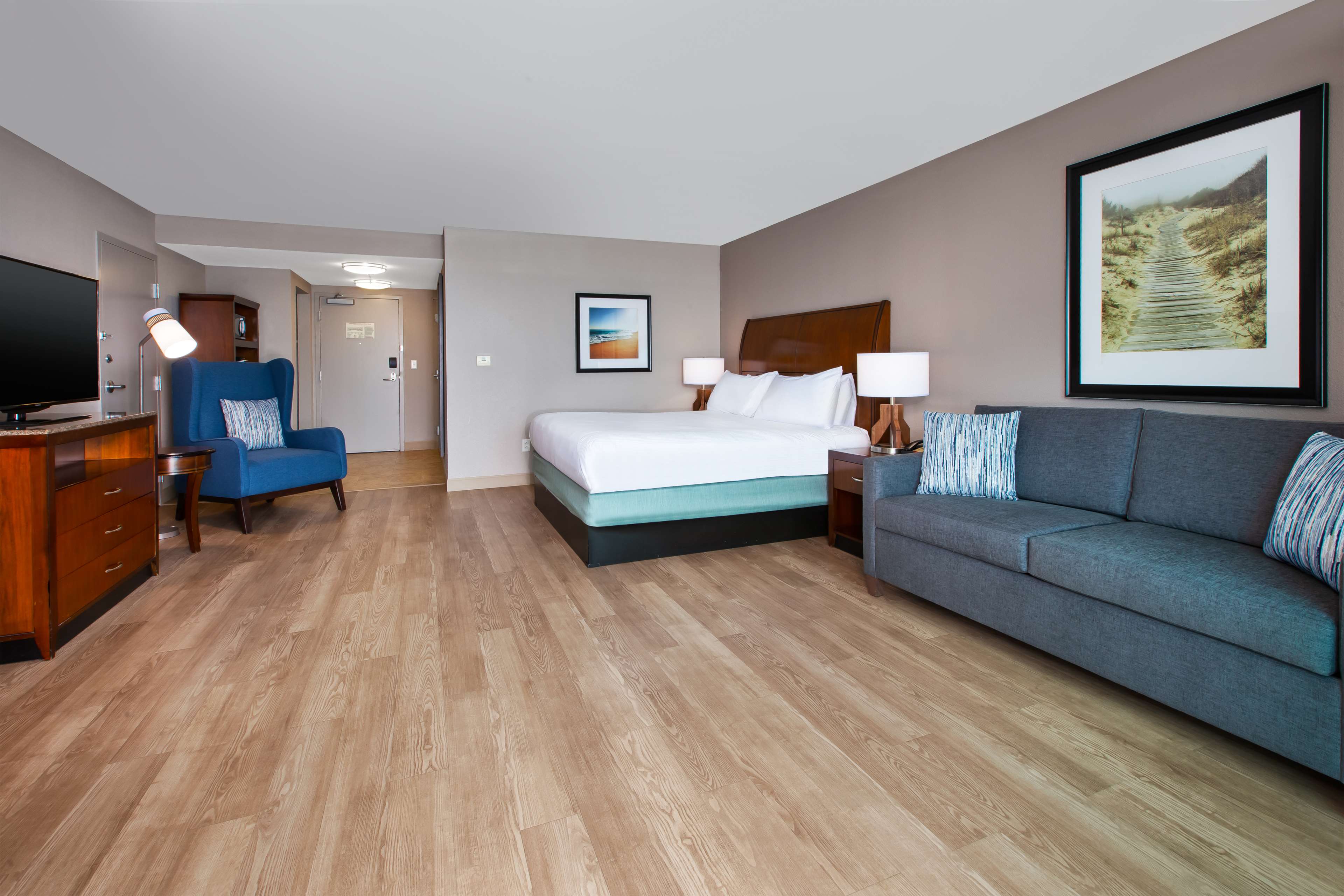 Guest room