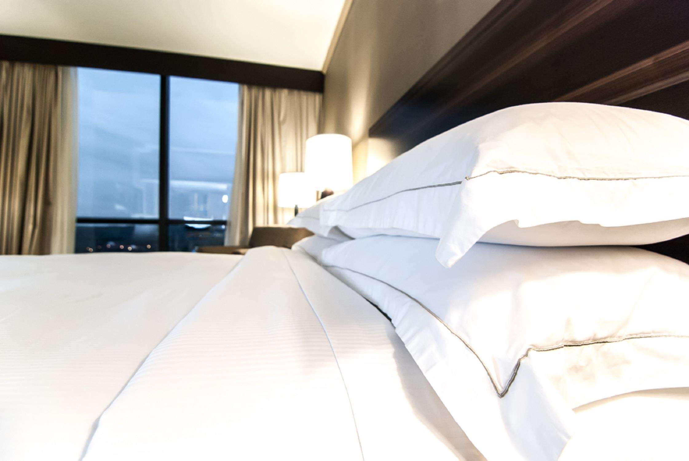 Hilton Charlotte University Place Photo