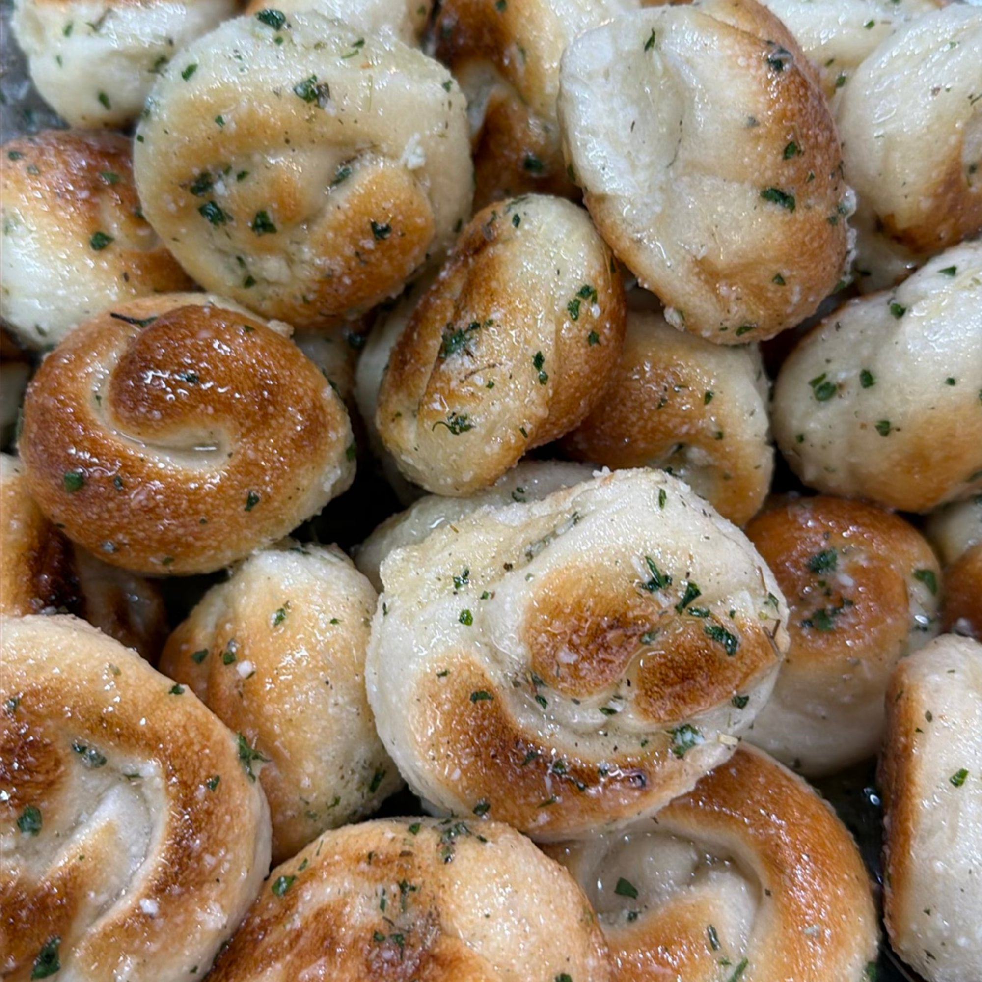 Garlic Knots (6)