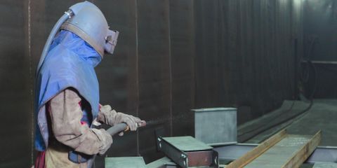 How Does Dry Ice Blasting Compare to Sand Blasting?