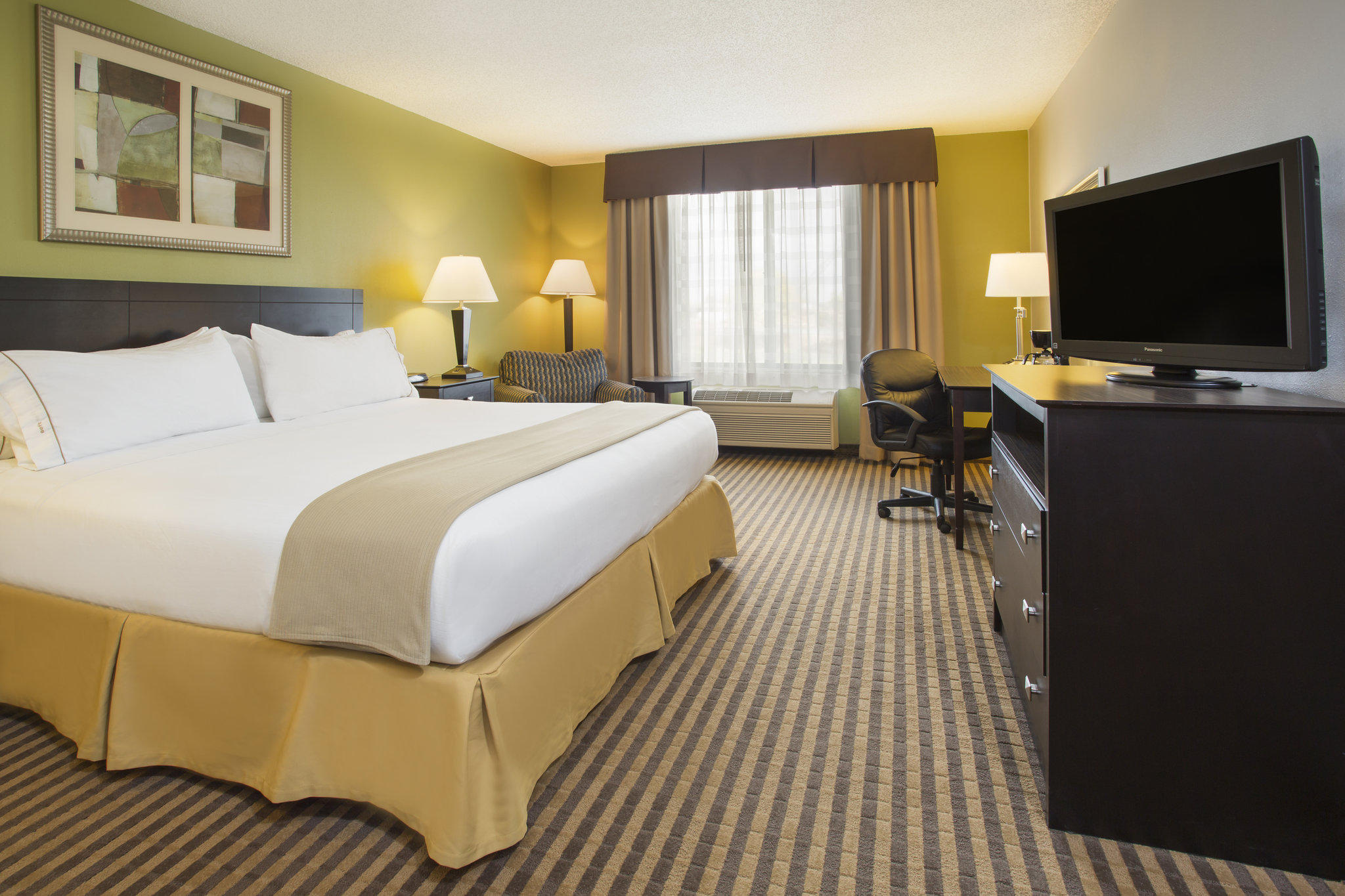 Holiday Inn Express & Suites Kalamazoo Photo