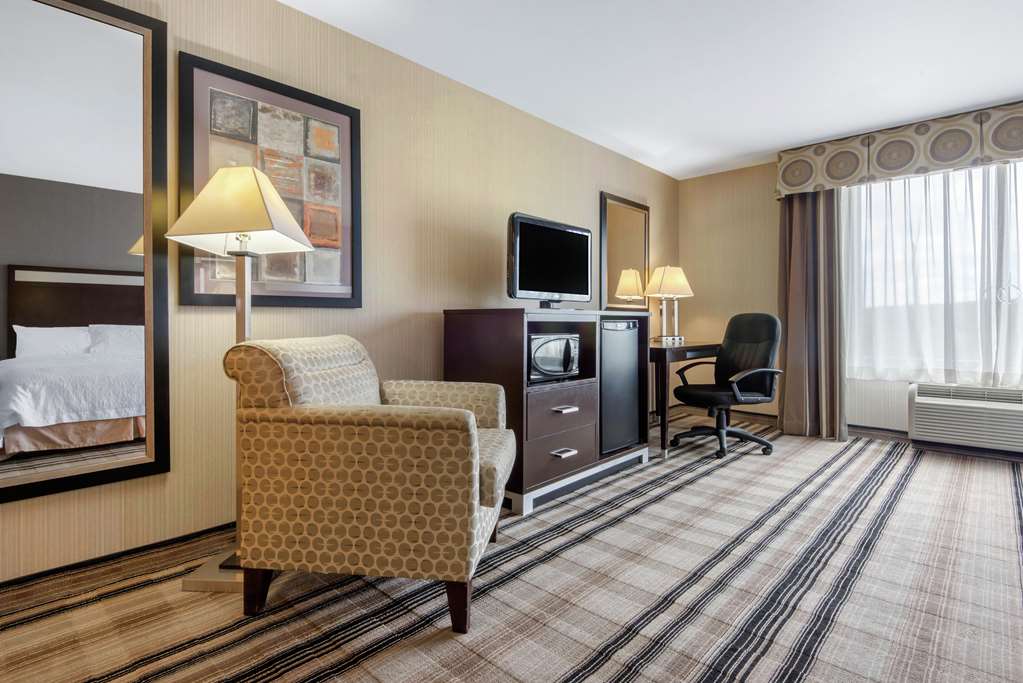 Hampton Inn Meadville Image