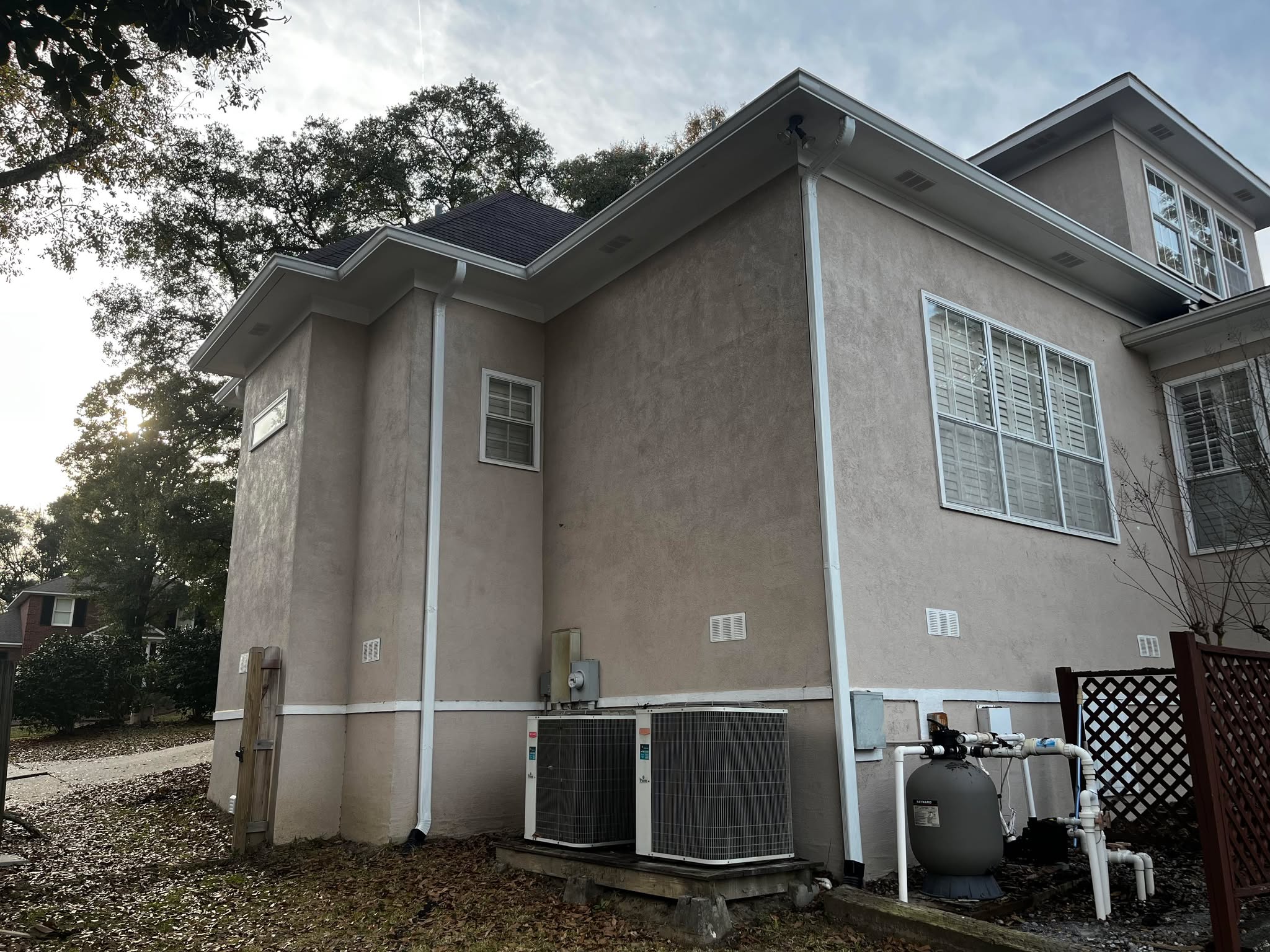 Southern Gutters LLC Image