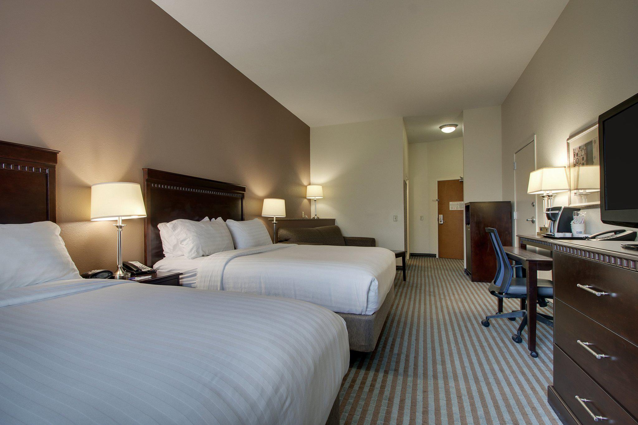 Holiday Inn Express Leland - Wilmington Area Photo