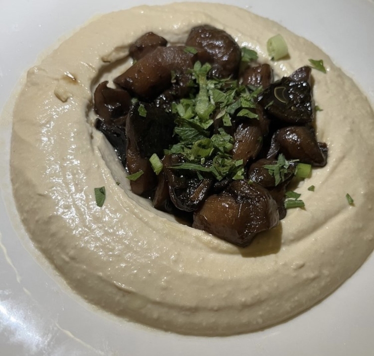 Hummus and Mushrooms