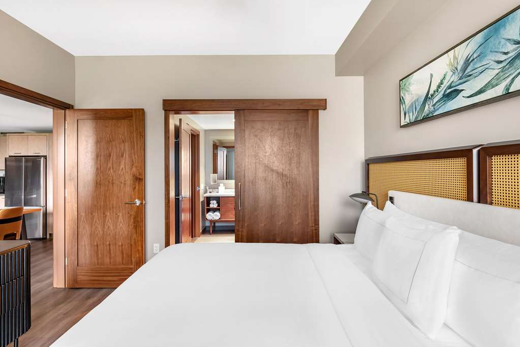 Hilton Grand Vacations Club Maui Bay Villas Image