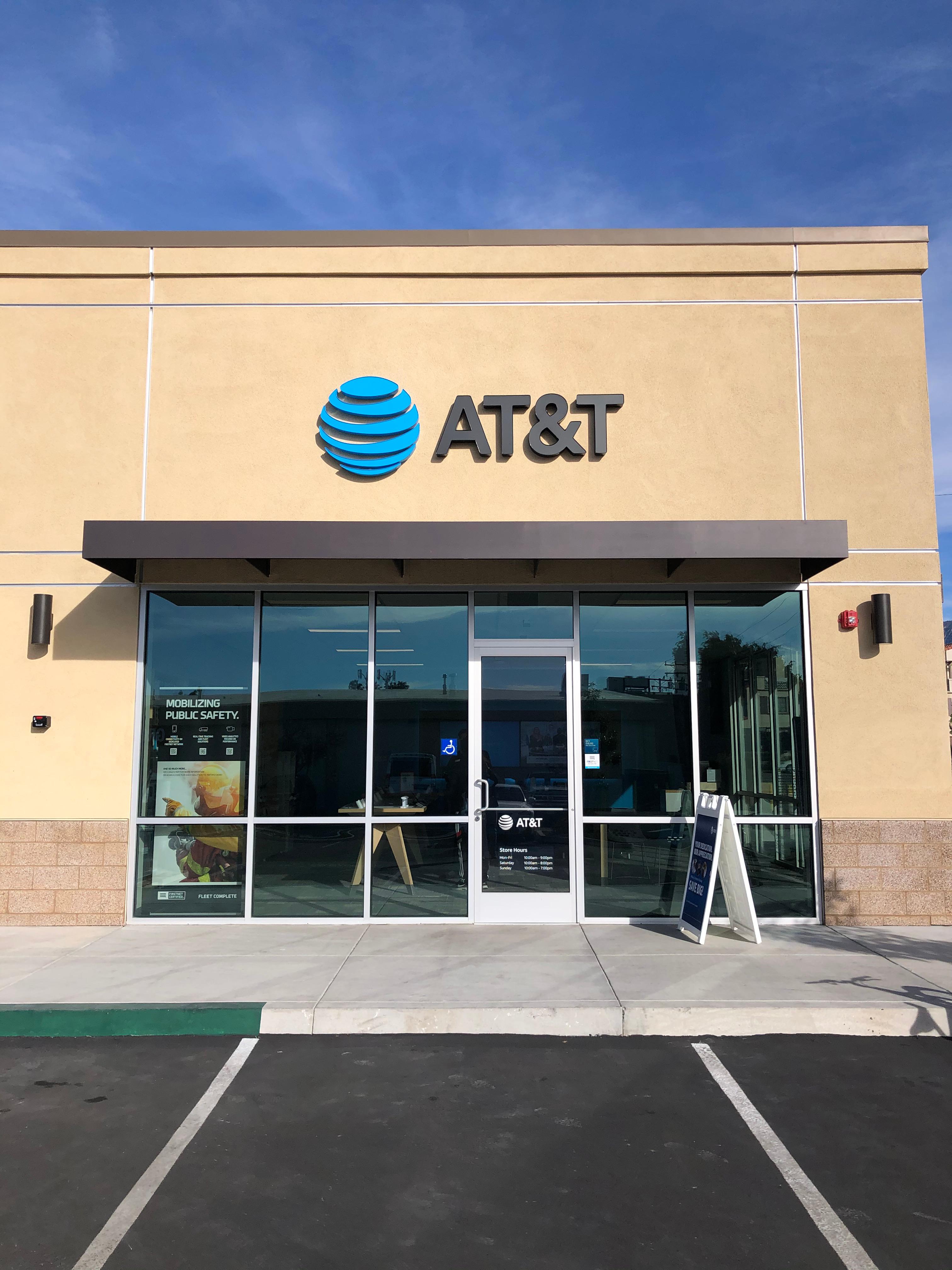 AT&T Store Photo