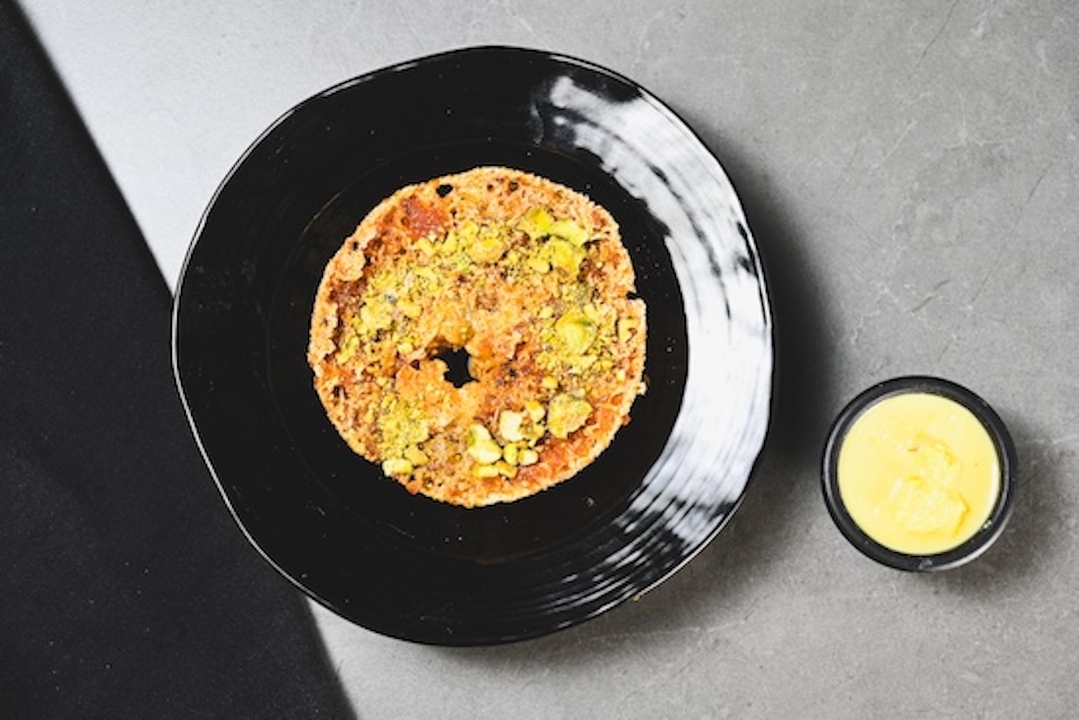 Ghevar With Kesar Malai (Small 1 Pc.)