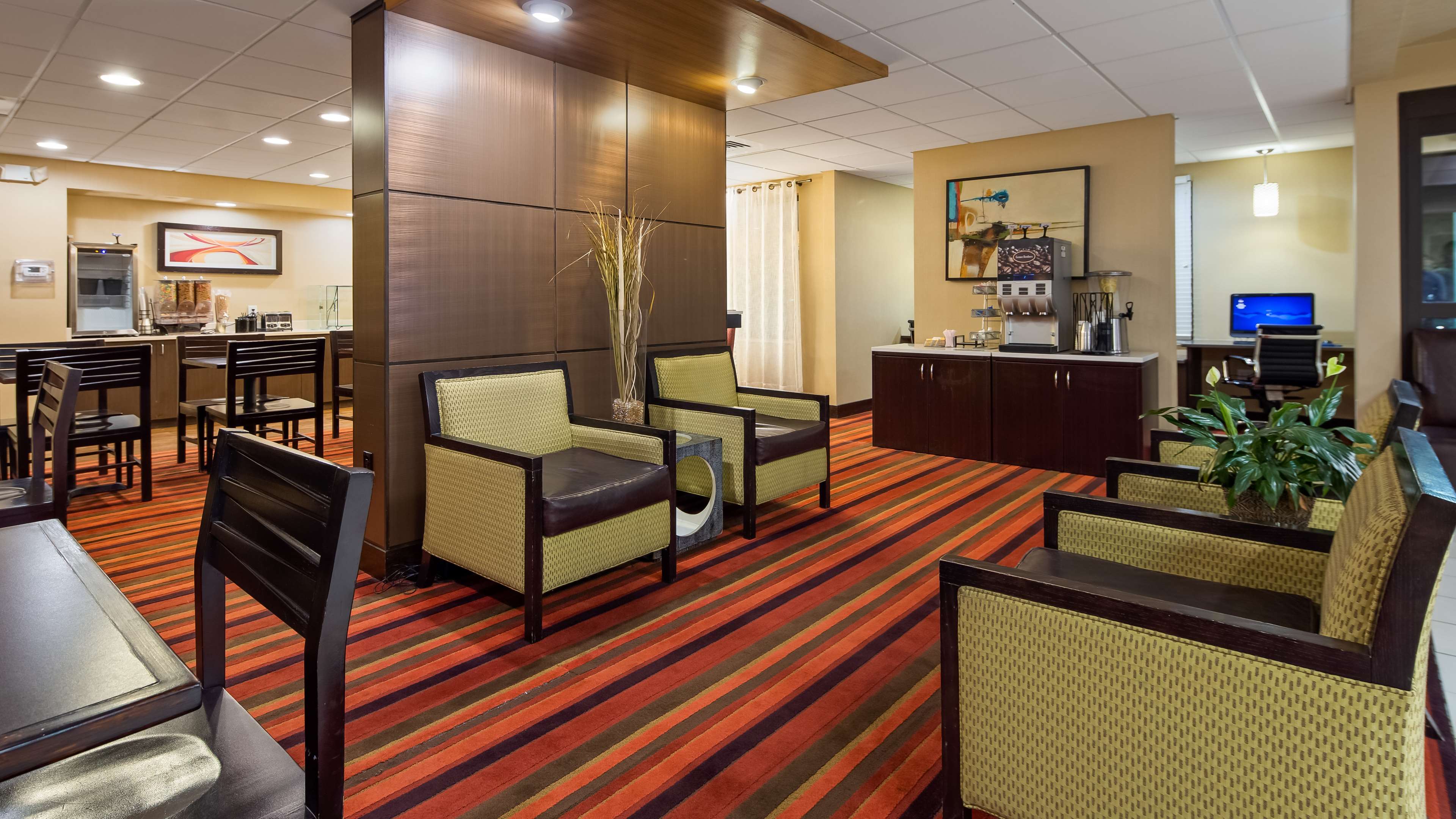 Best Western Plus Denver International Airport Inn & Suites Photo