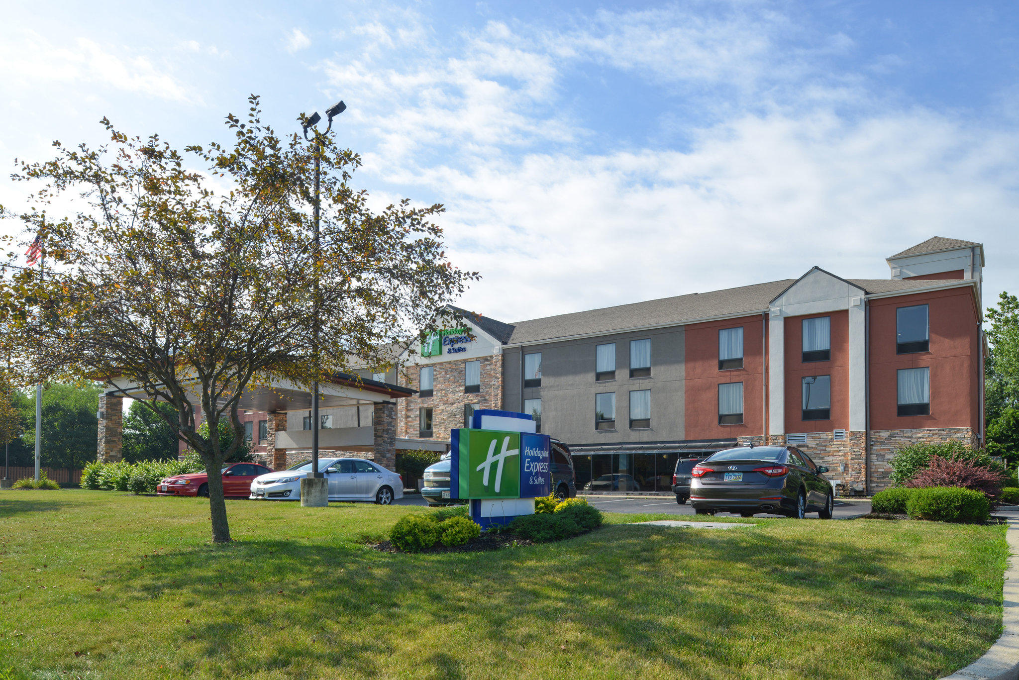 Holiday Inn Express & Suites Dayton-Huber Heights Photo