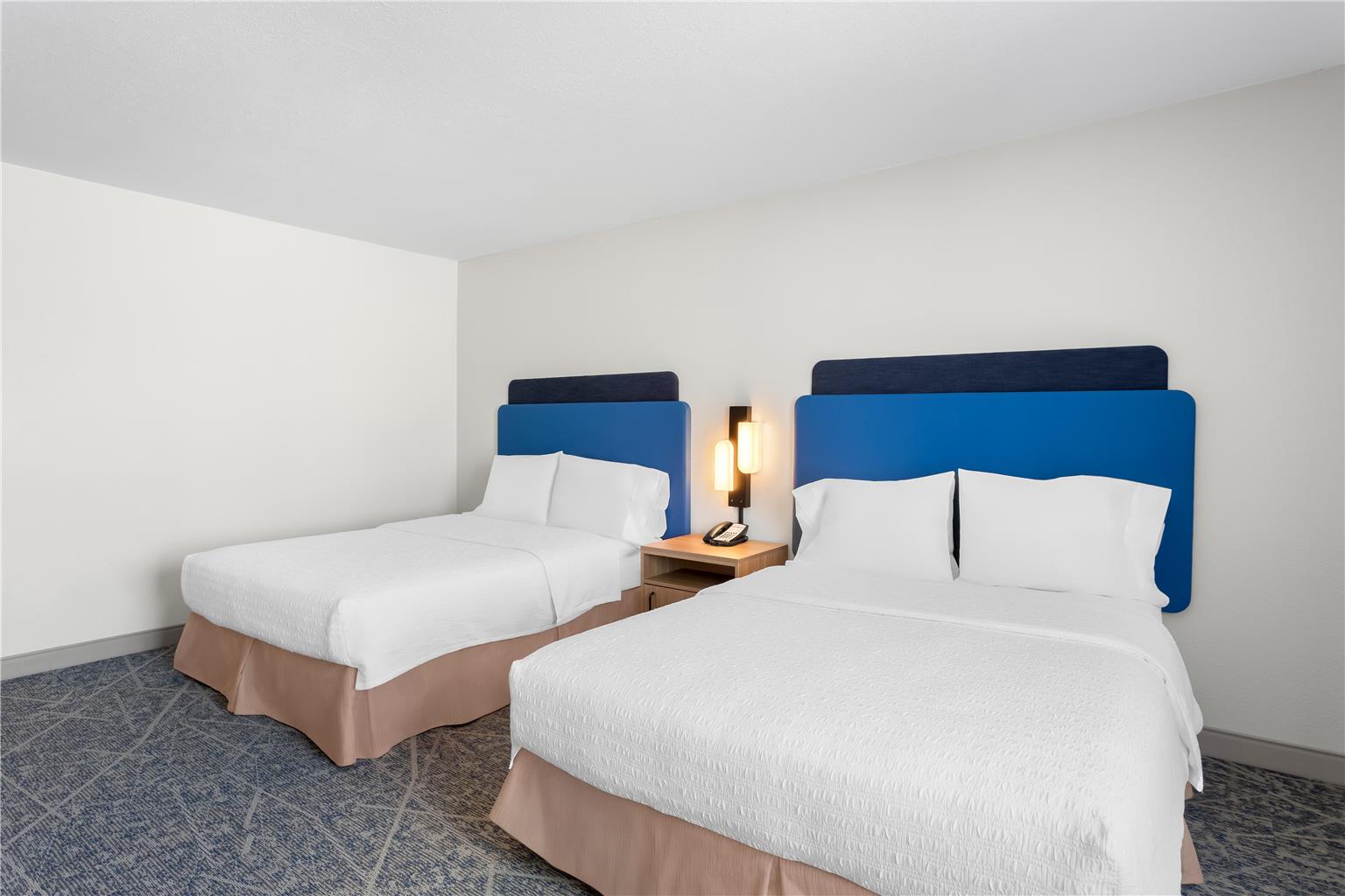 Hampton Inn & Suites Chicago Deer Park Image