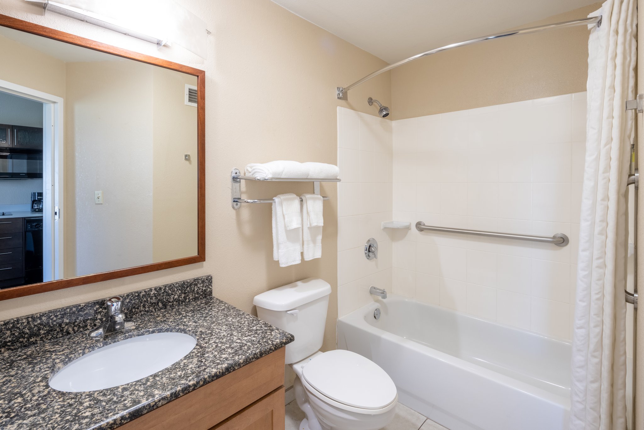 Candlewood Suites Windsor Locks Bradley Arpt by IHG Image