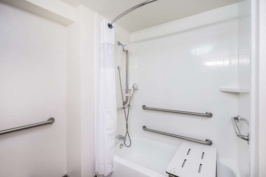 Hampton Inn Clifton Park Image