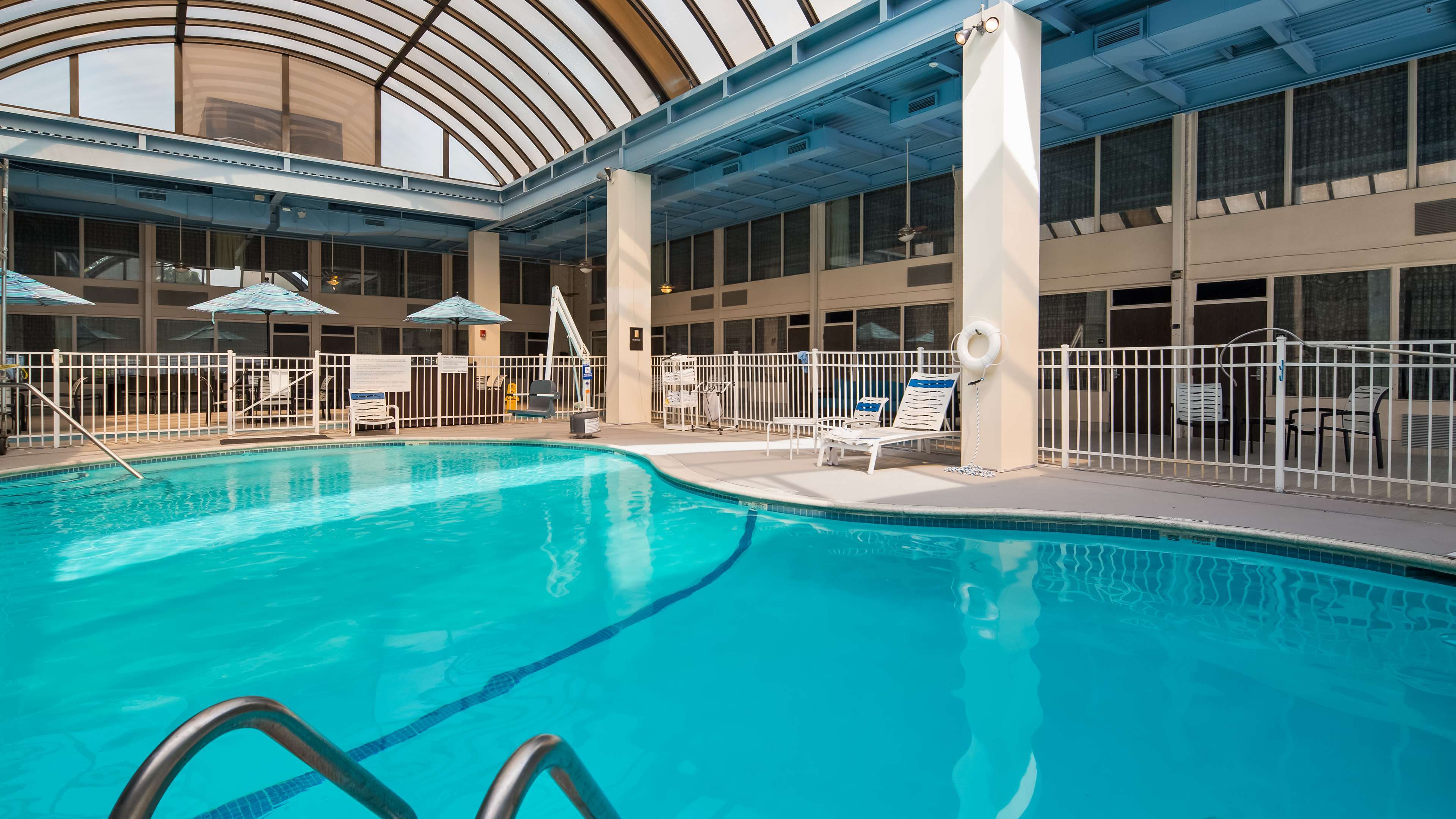 SureStay Plus Hotel by Best Western Albany Airport Photo